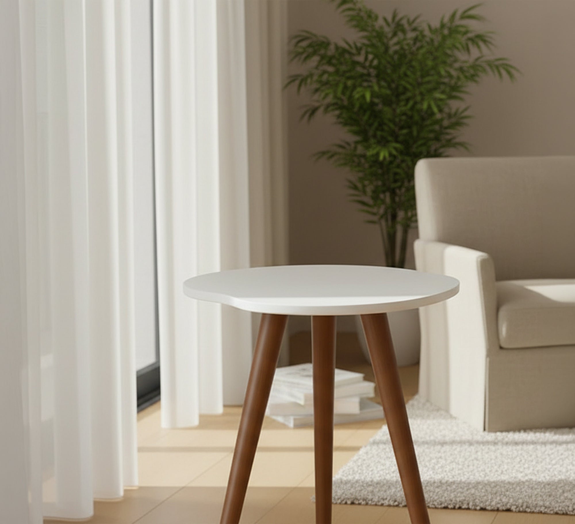 A table that combines elegance with a warm design - Vitrine Furniture - Side Tables