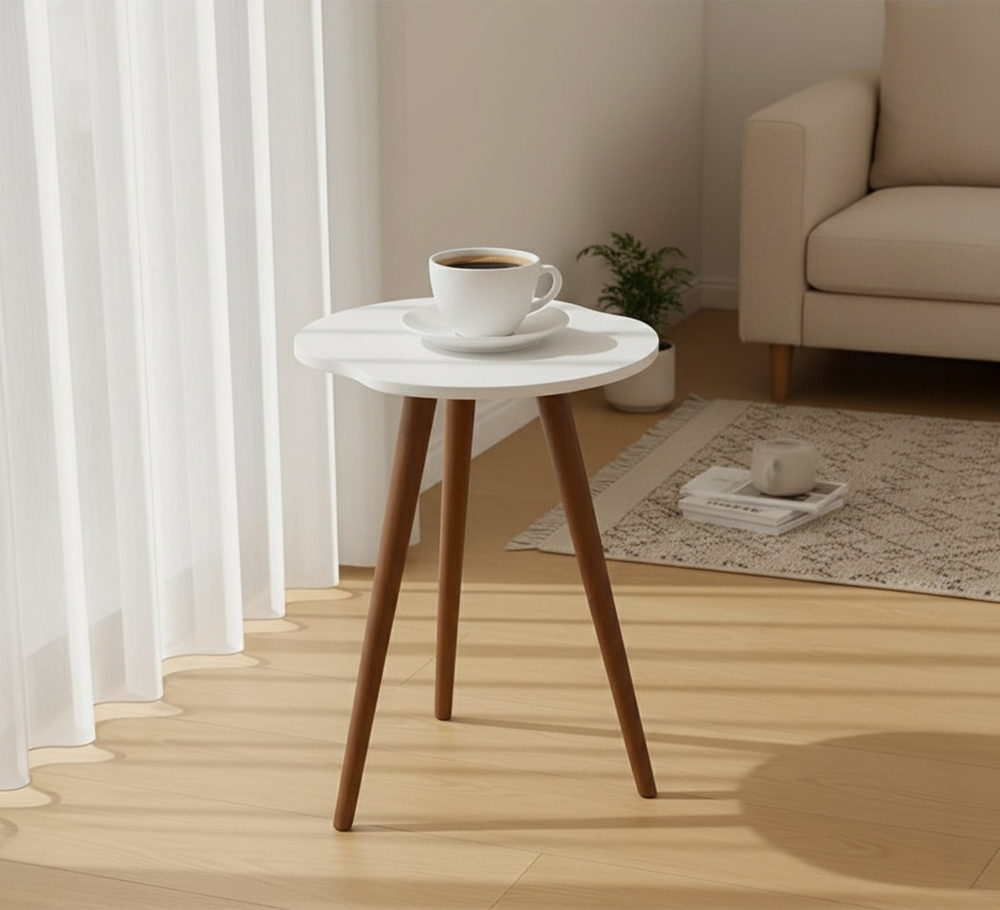 A table that combines elegance with a warm design - Vitrine Furniture - Side Tables