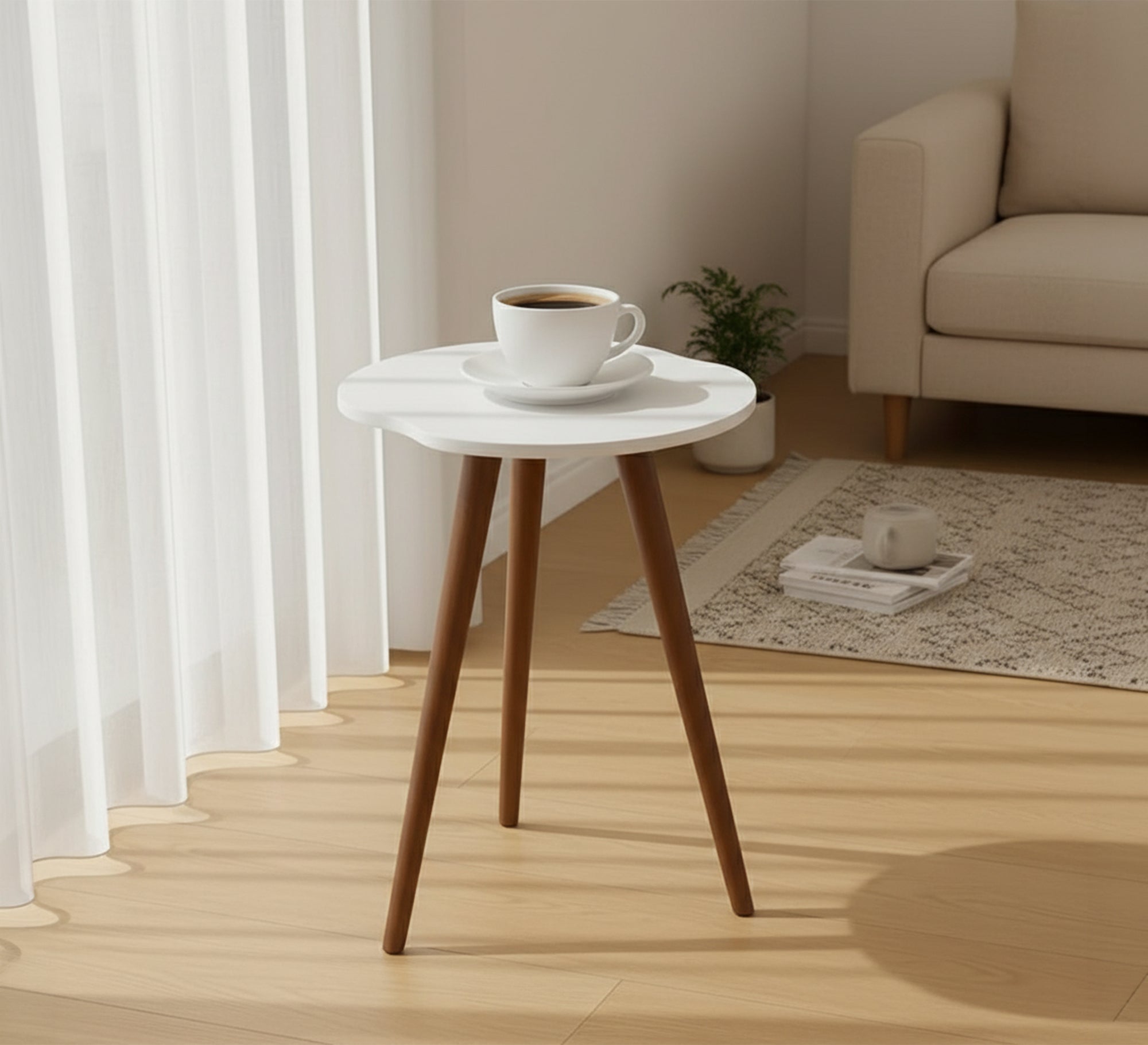 A table that combines elegance with a warm design - Vitrine Furniture - Side Tables