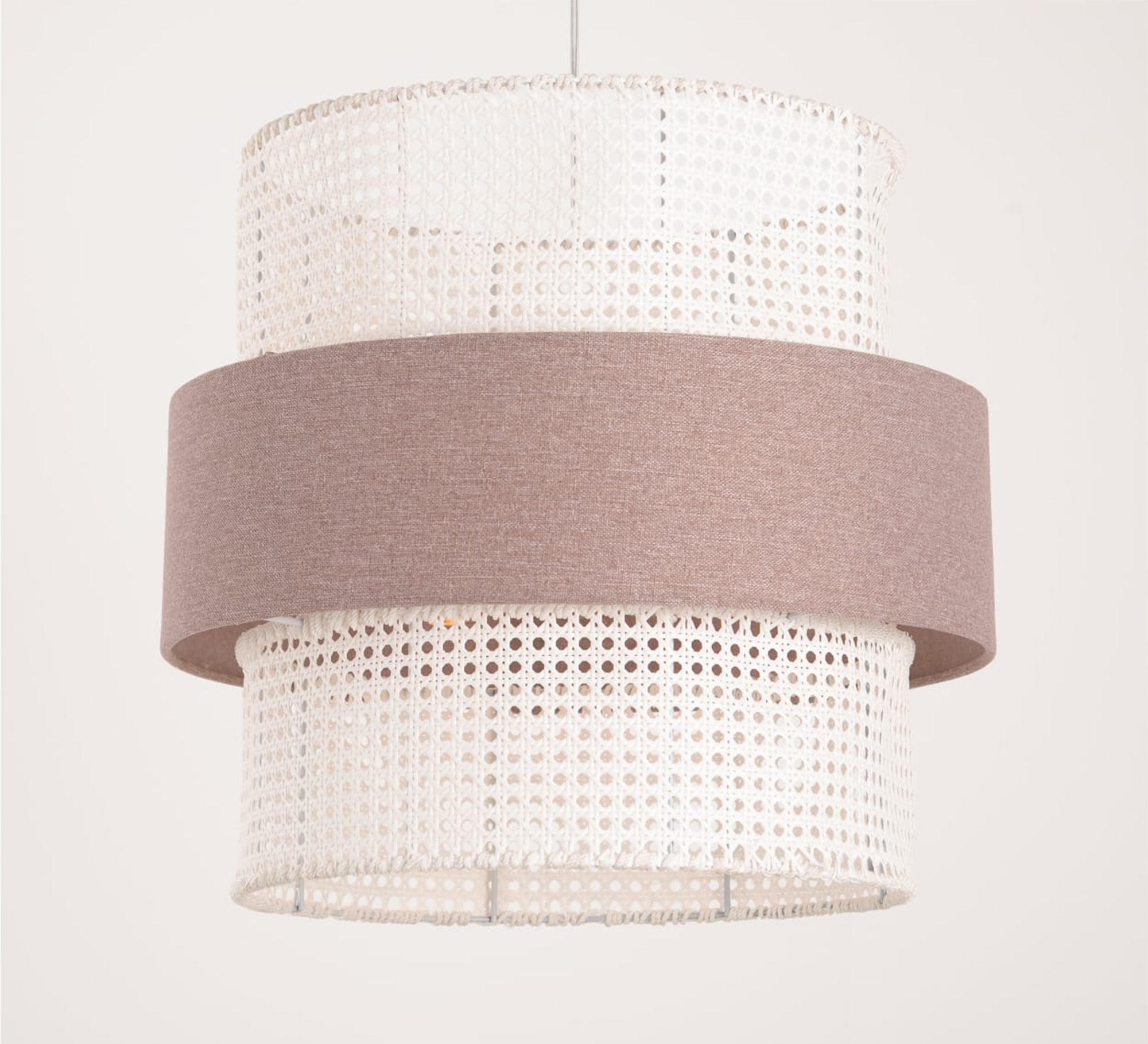 A three - unit pendant lamp with different levels - Vitrine Furniture - Lighting