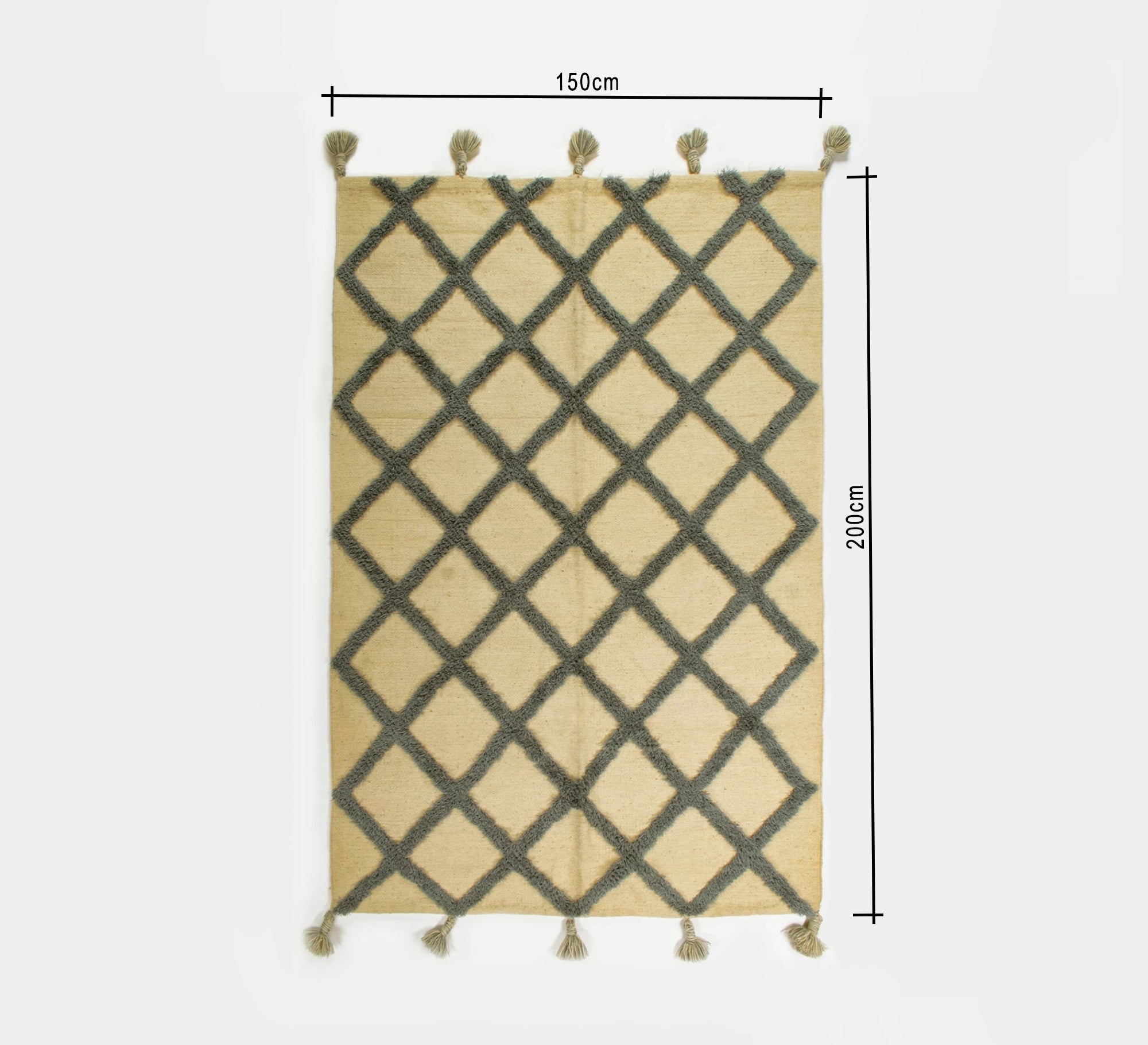 A wool rug with a diamond pattern and decorative fringe - Vitrine Furniture - Accessories