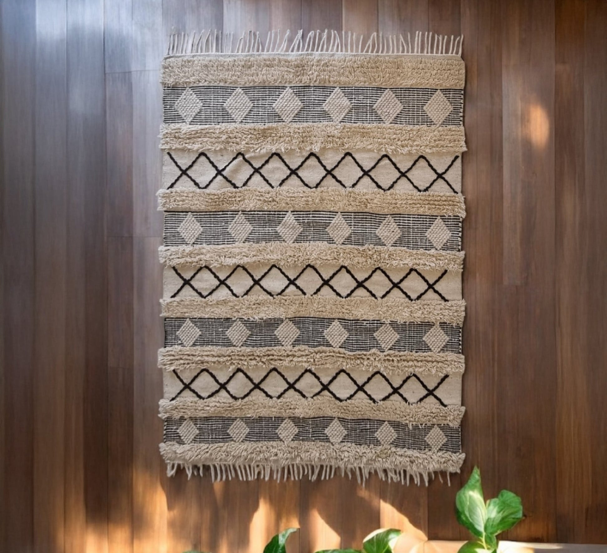 An elegant bohemian rug with a striped pattern and diamond motifs - Vitrine Furniture - Accessories
