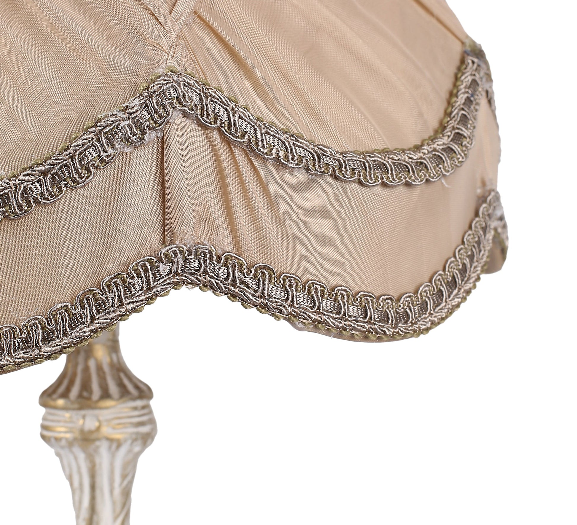 Antique table lamp with elegant design - Vitrine Furniture - Lighting