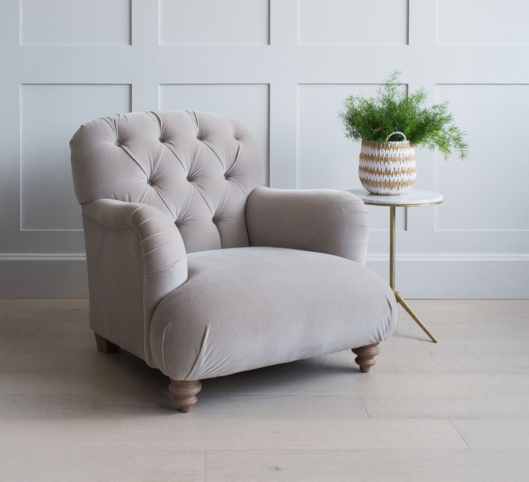 Armchair upholstered with sunken capitone beads - Vitrine Furniture - Furniture