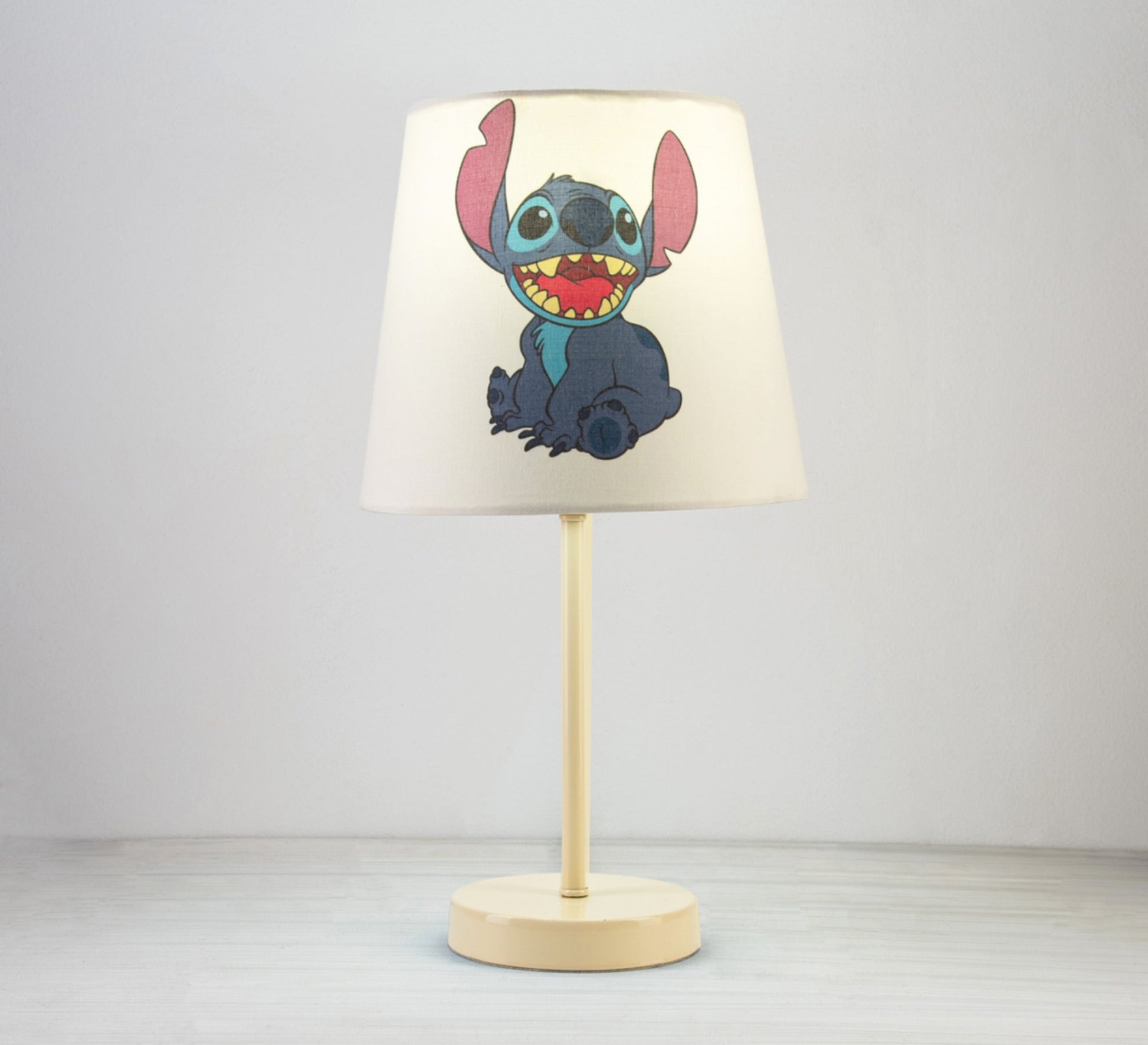 Attractive table lamp featuring the beloved Stitch character with a beige base. - Vitrine Furniture - Lighting