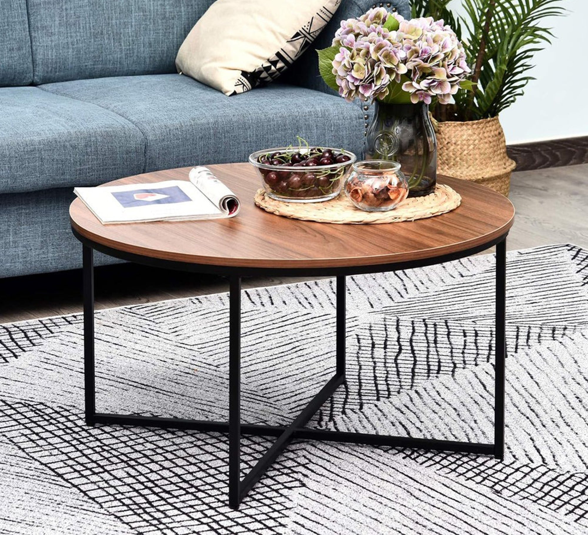 Beautiful round table - Vitrine Furniture - Furniture