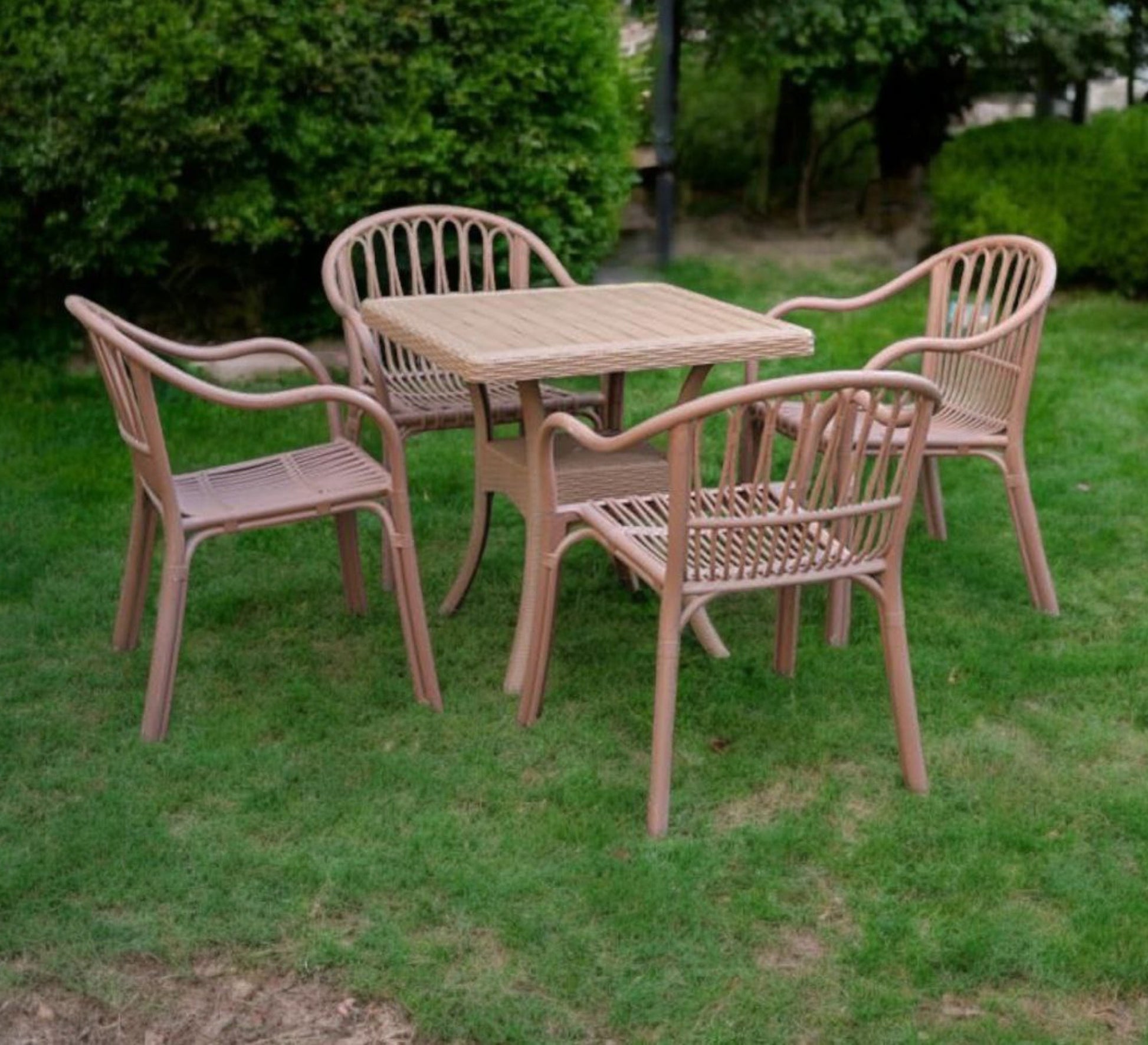 Beige outdoor set with four chairs and a square table - Vitrine Furniture - Outdoor Products