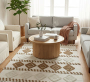 Beige rug with an elegant diamond pattern and delicate fringes - Vitrine Furniture - Accessories