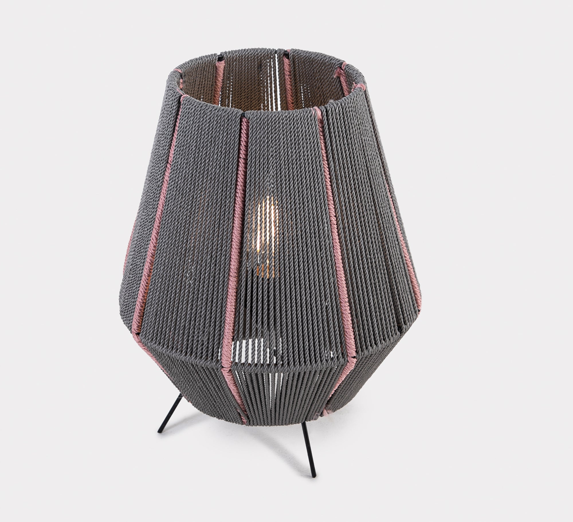 Black and beige macramé lampshade - Vitrine Furniture - Lighting
