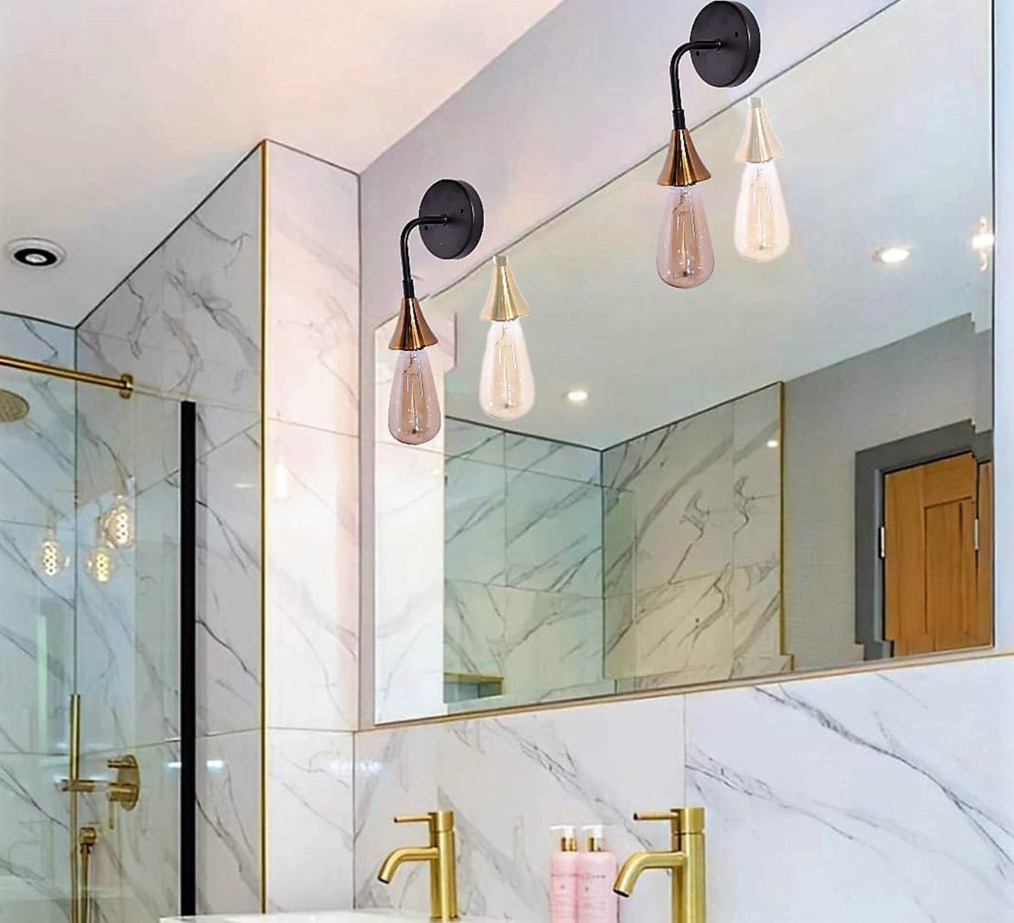 Black and gold metal wall ablique - Vitrine Furniture - Lighting