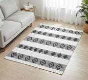 Black and white rug, parallel diamond rows - Vitrine Furniture - Accessories