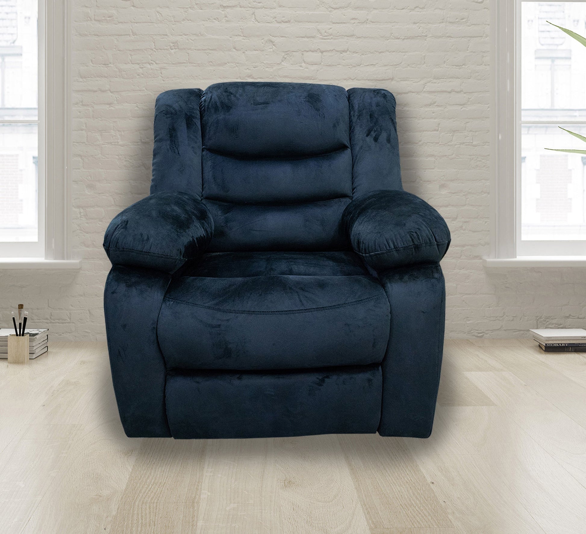 Black - Blue Lazy Boy, Chic Comfort - Vitrine Furniture - Lazyboy Chair