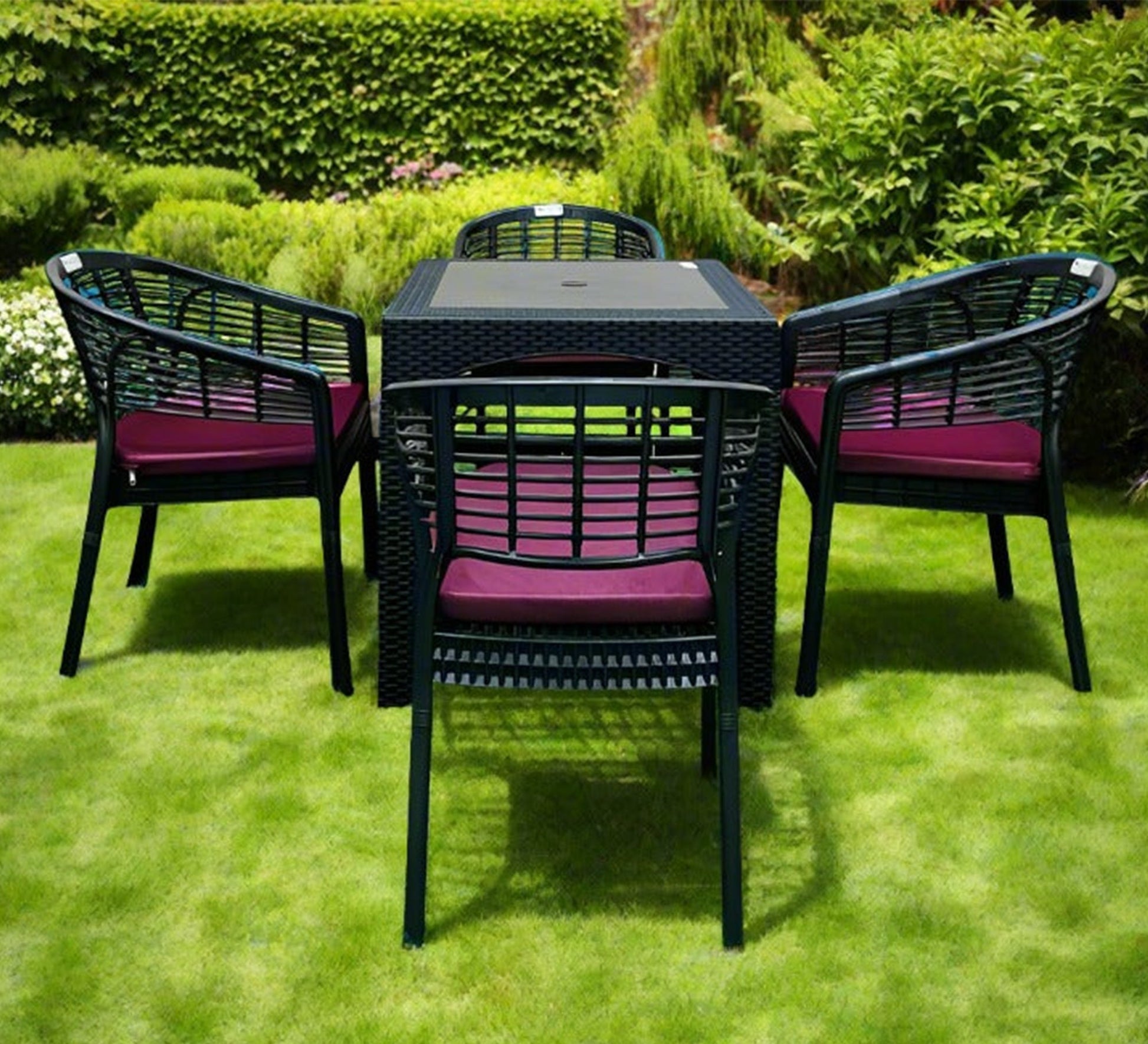 Black garden furniture set with a purple accent - Vitrine Furniture - Outdoor Products