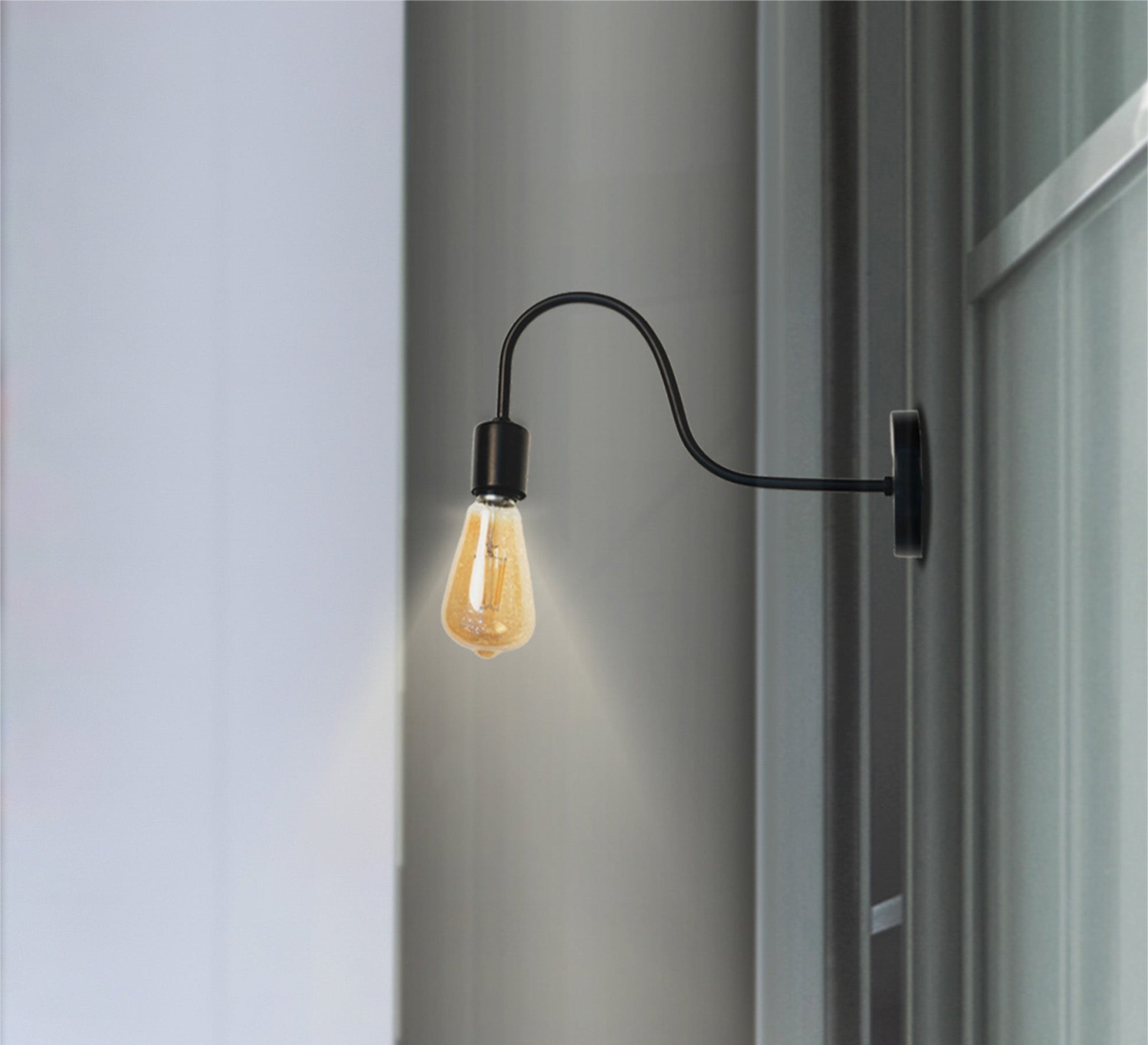 Black metal wall lamp - Vitrine Furniture - Lighting