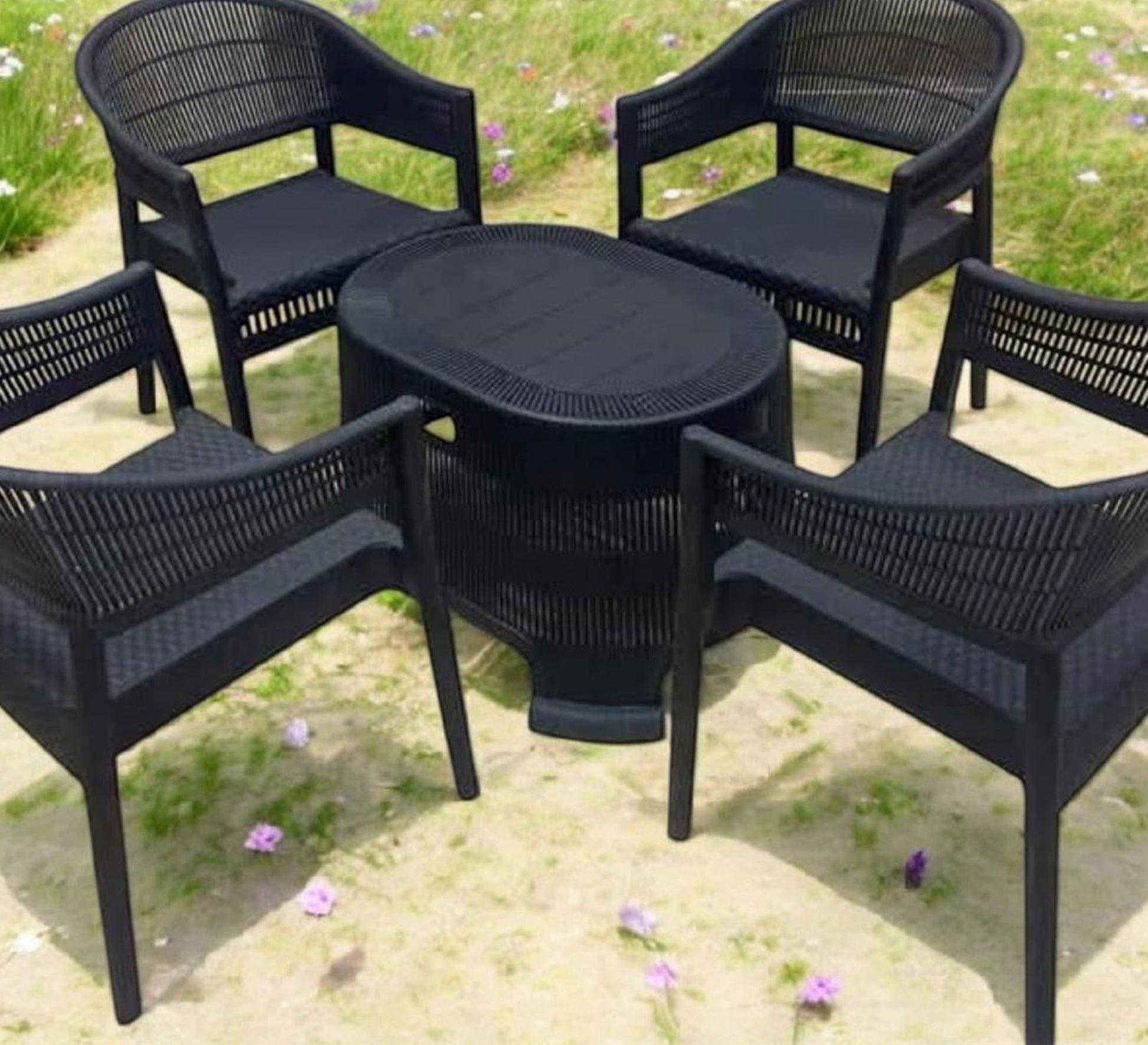 Black patio set, oval, elegant, comfortable, modern - Vitrine Furniture - Outdoor Products