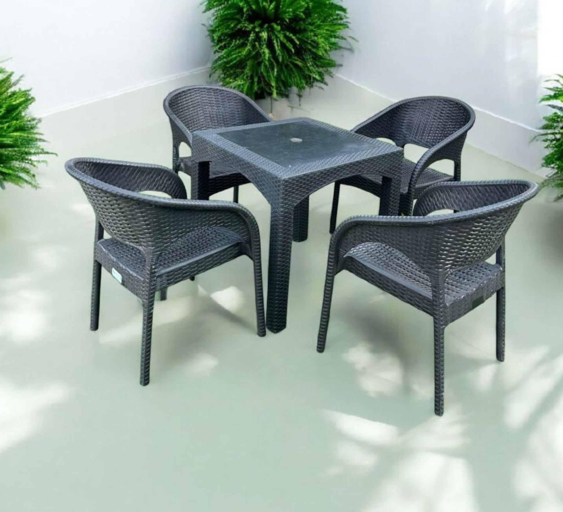 Black Plastic seating set with curved backrests - Vitrine Furniture - Outdoor Products