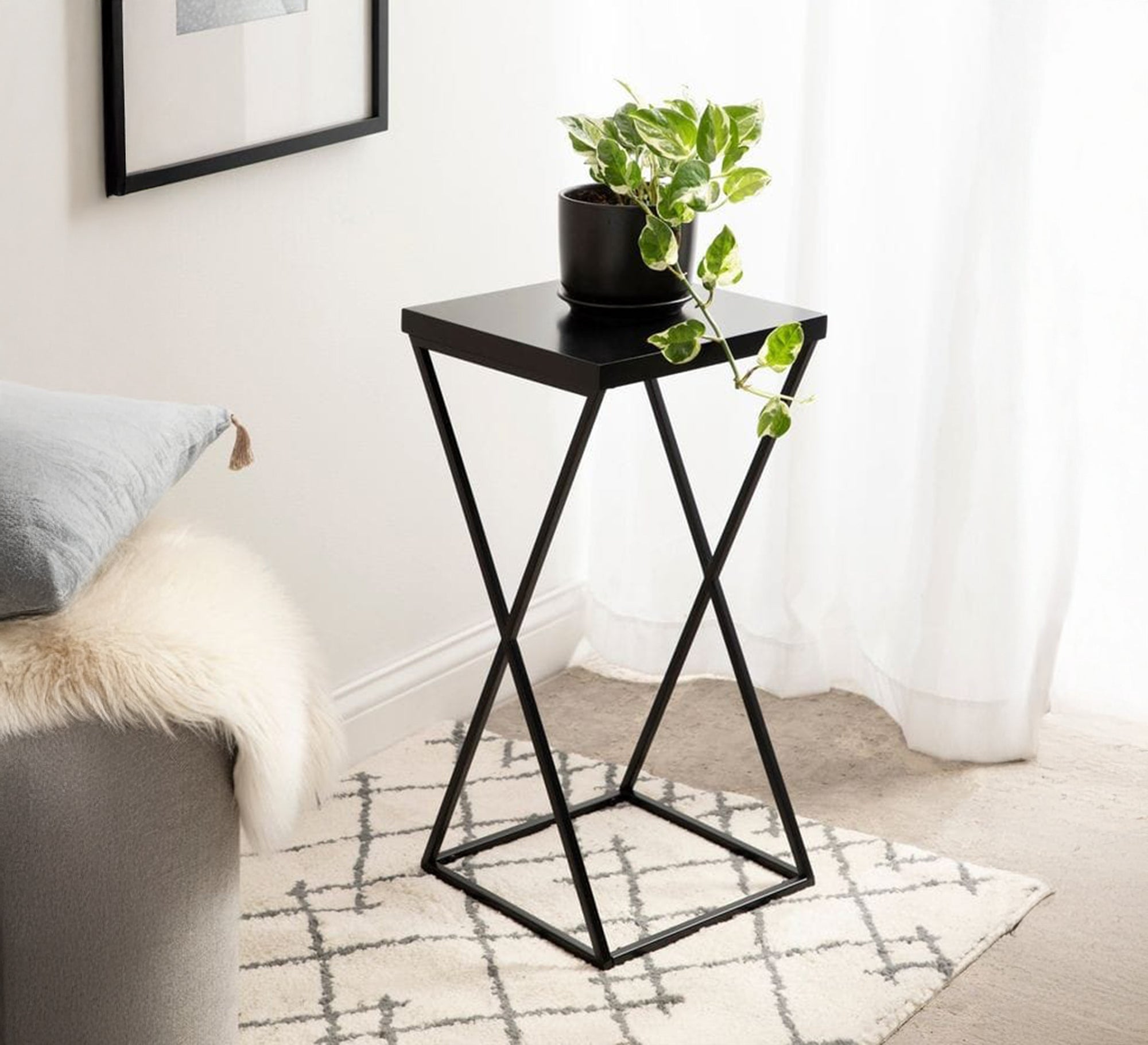 Black side table with X - shaped sides - Vitrine Furniture - Furniture