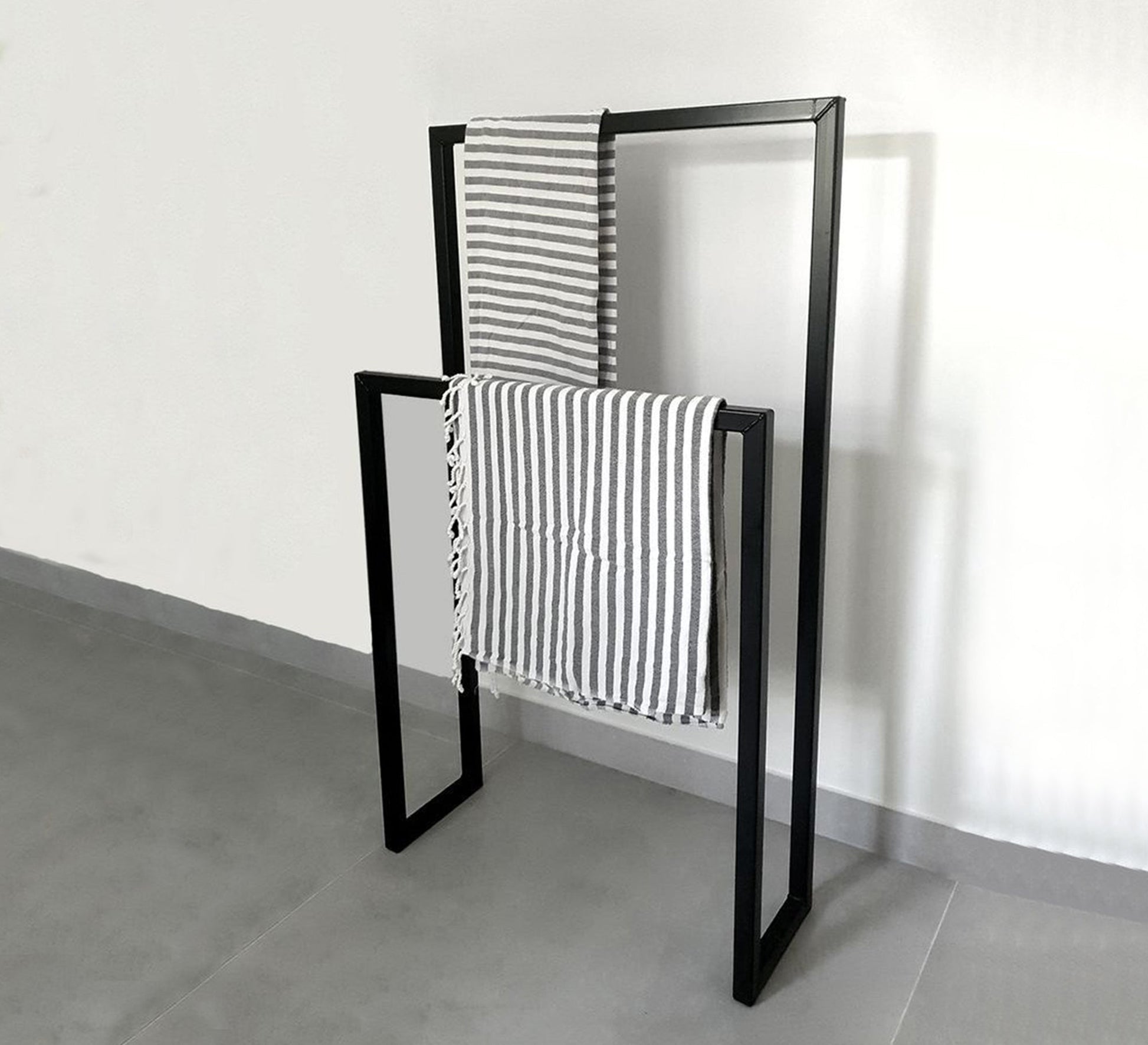 Black towels stand with two holders - Vitrine Furniture - Furniture