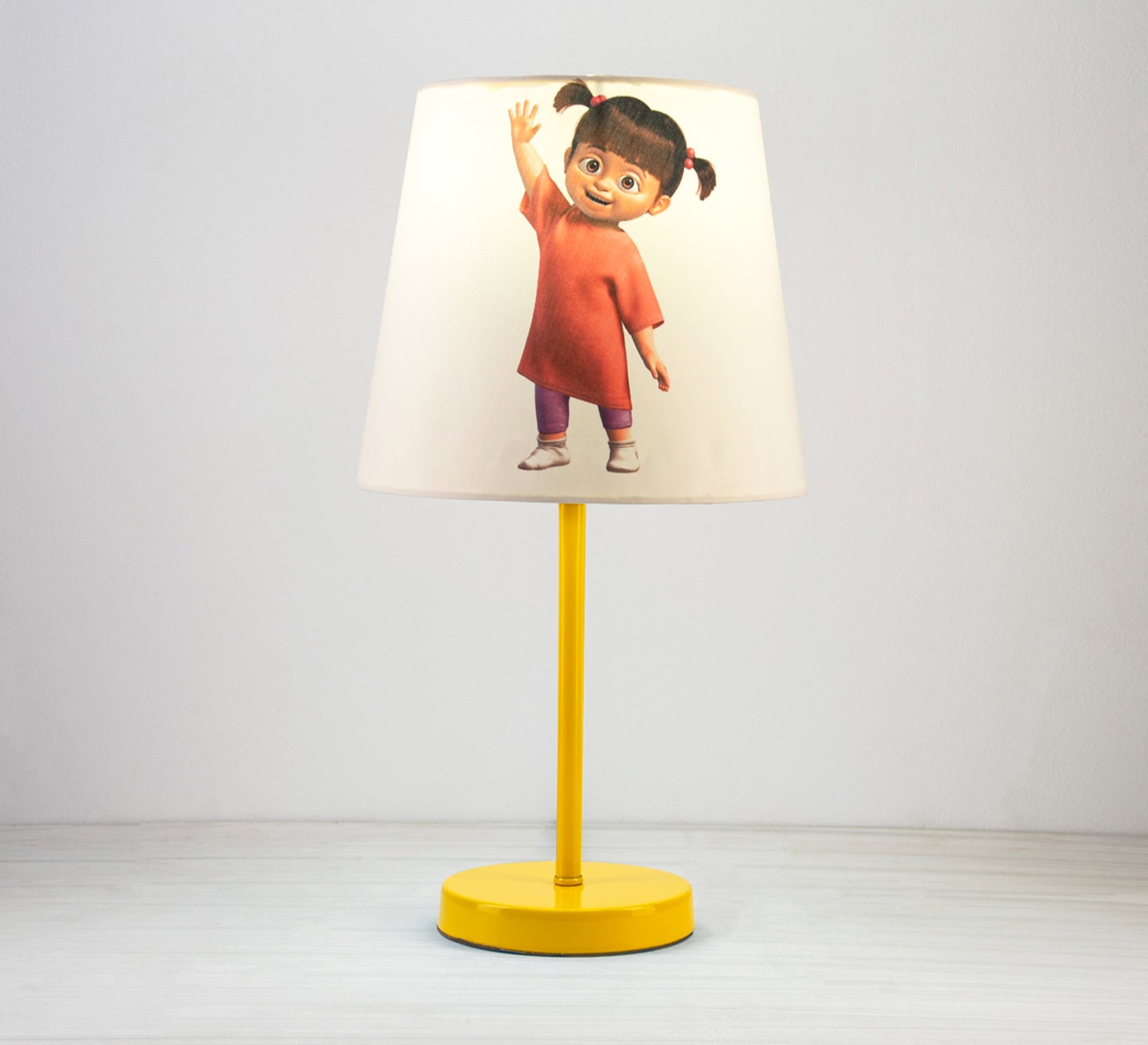 Boo Lamp: A touch of innocence for your child's room with a golden base - Vitrine Furniture - Lighting