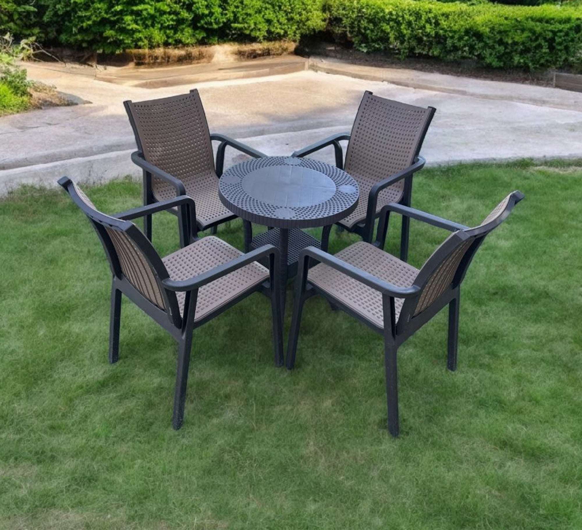 Brown and black outdoor seating set, elegant and practical - Vitrine Furniture - Outdoor Products