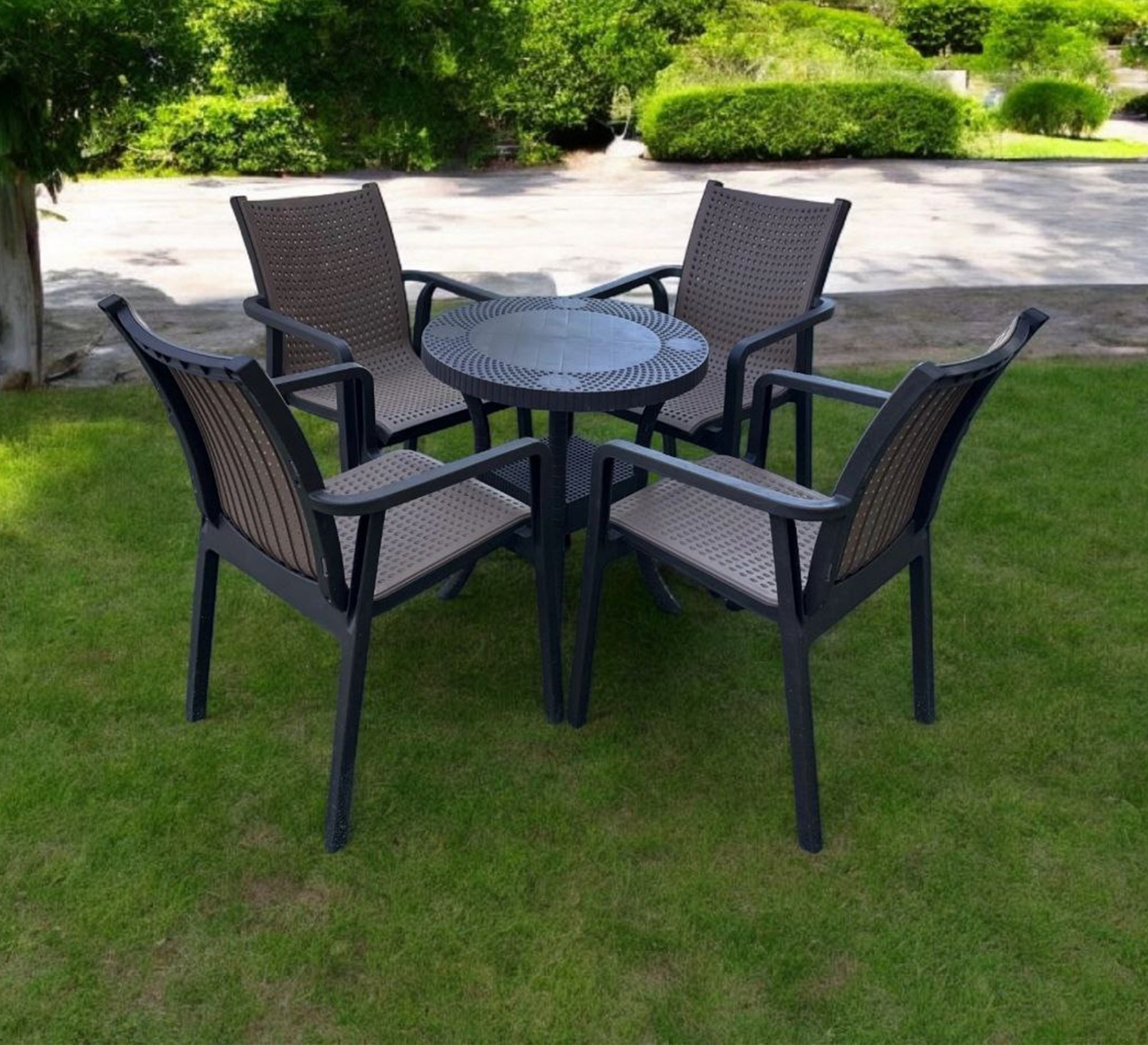 Brown and black outdoor seating set, elegant and practical - Vitrine Furniture - Outdoor Products