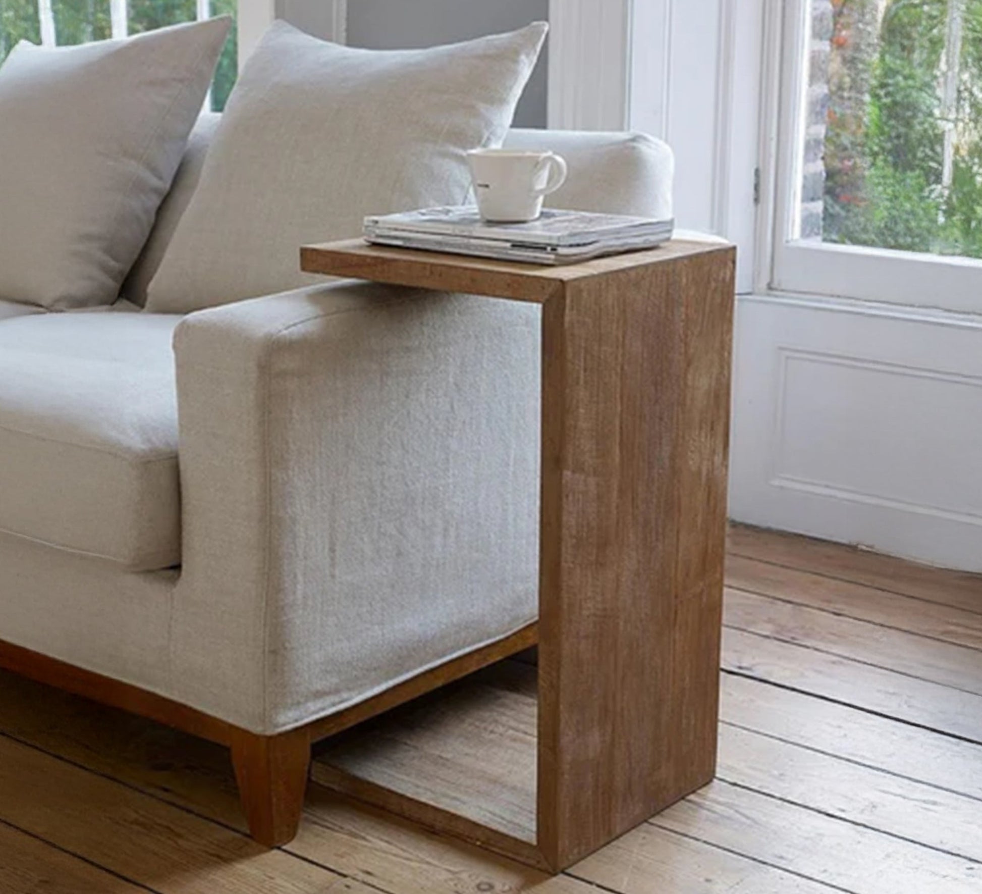 C - shaped side table - Vitrine Furniture - Furniture