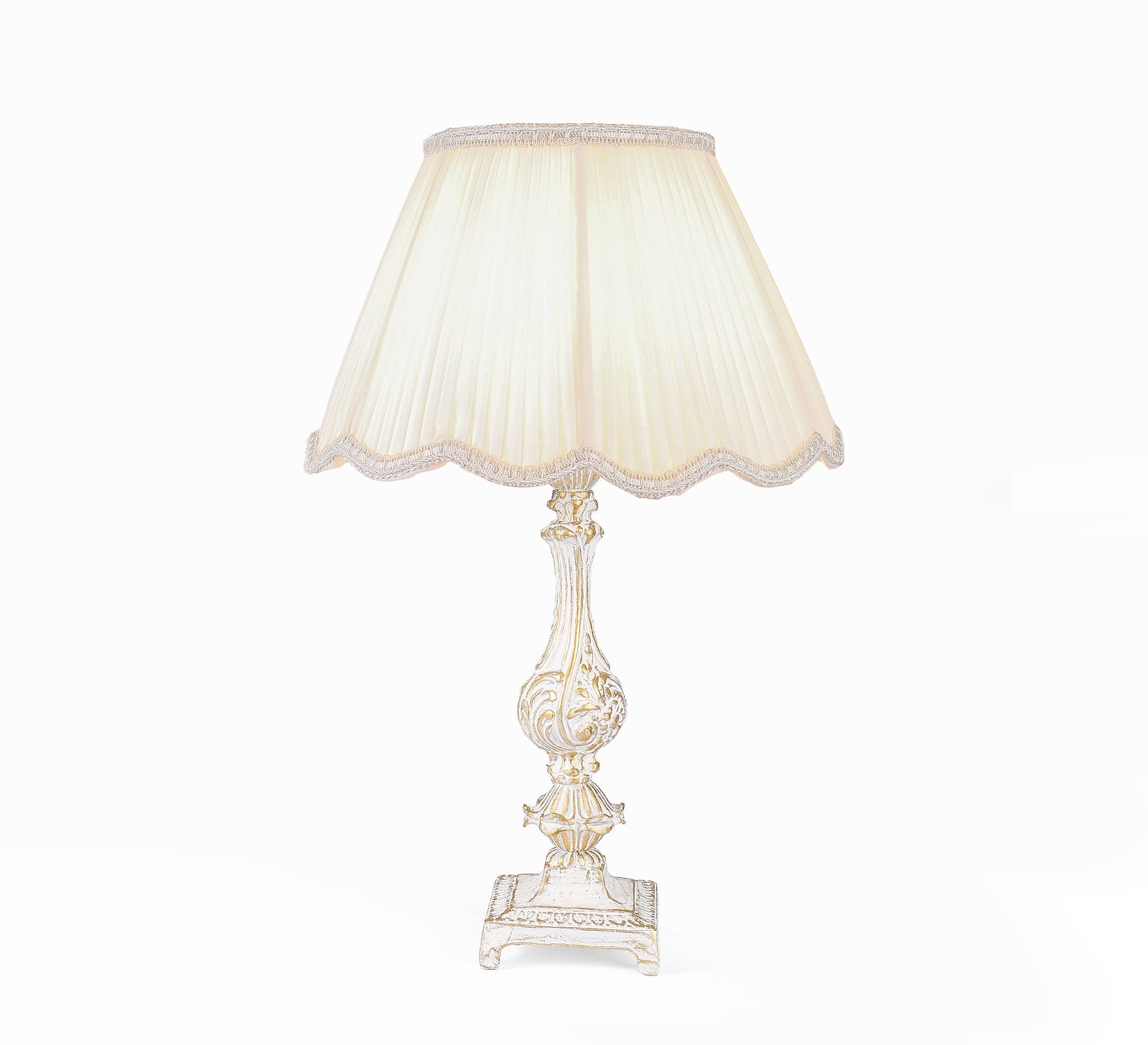 Carved table lamp, a touch of elegance - Vitrine Furniture - Lighting