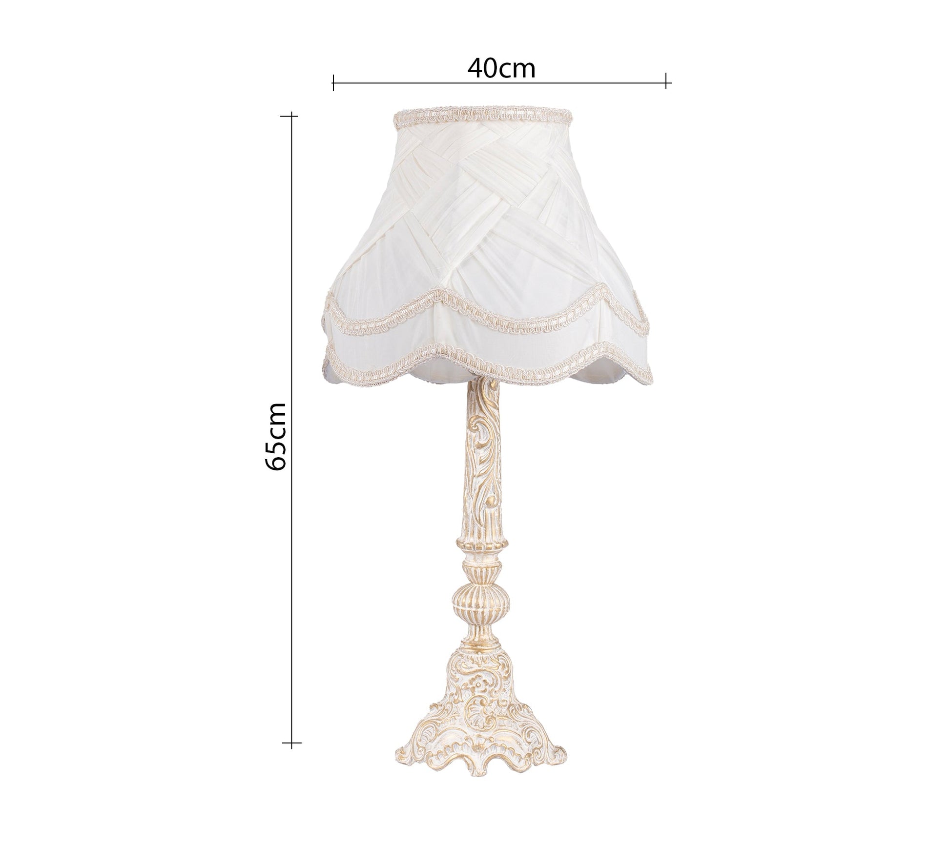 Carved table lamp with an antique touch - Vitrine Furniture - Lighting