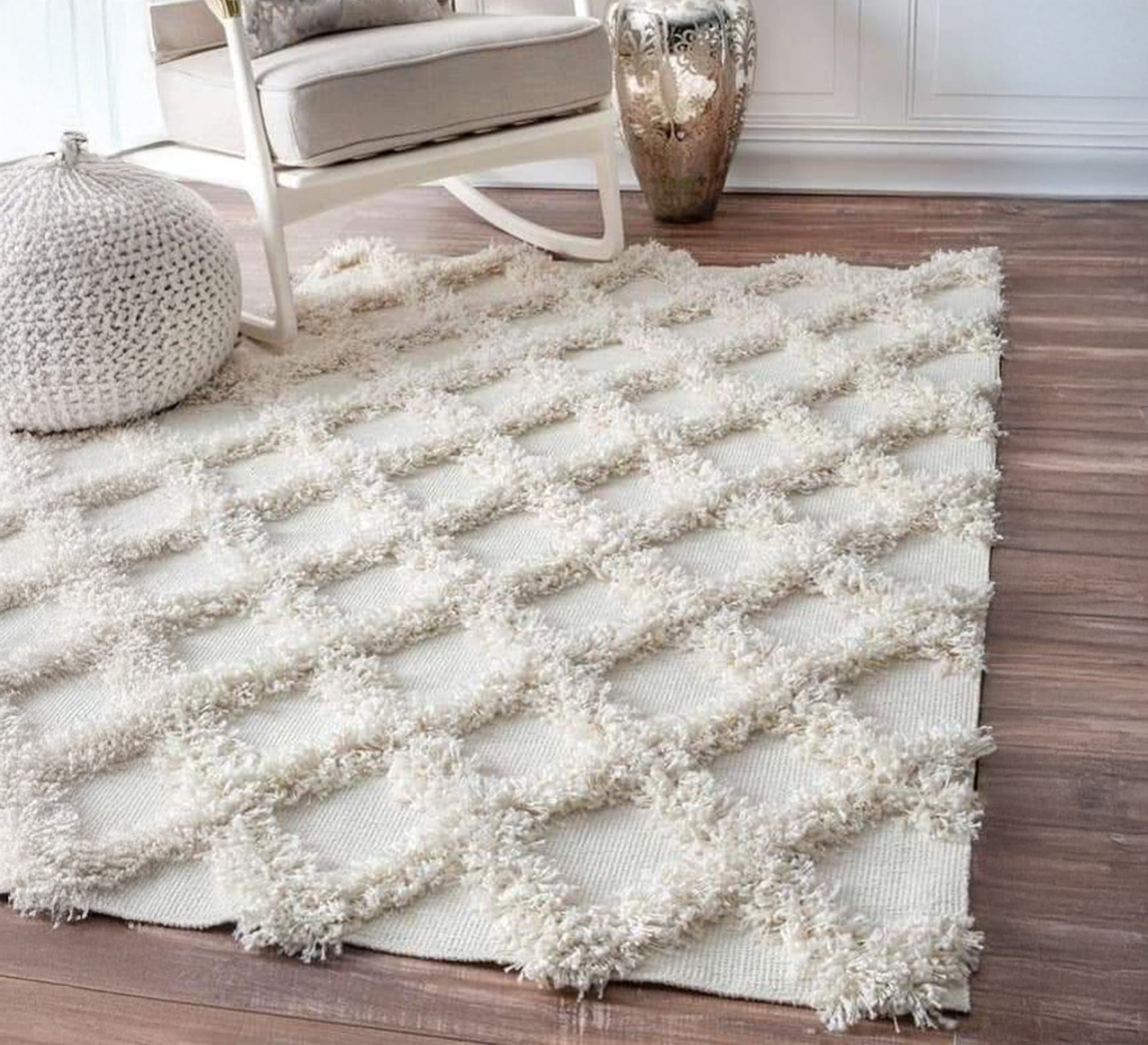 Cheerful and soft off - white rug - Vitrine Furniture - Accessories