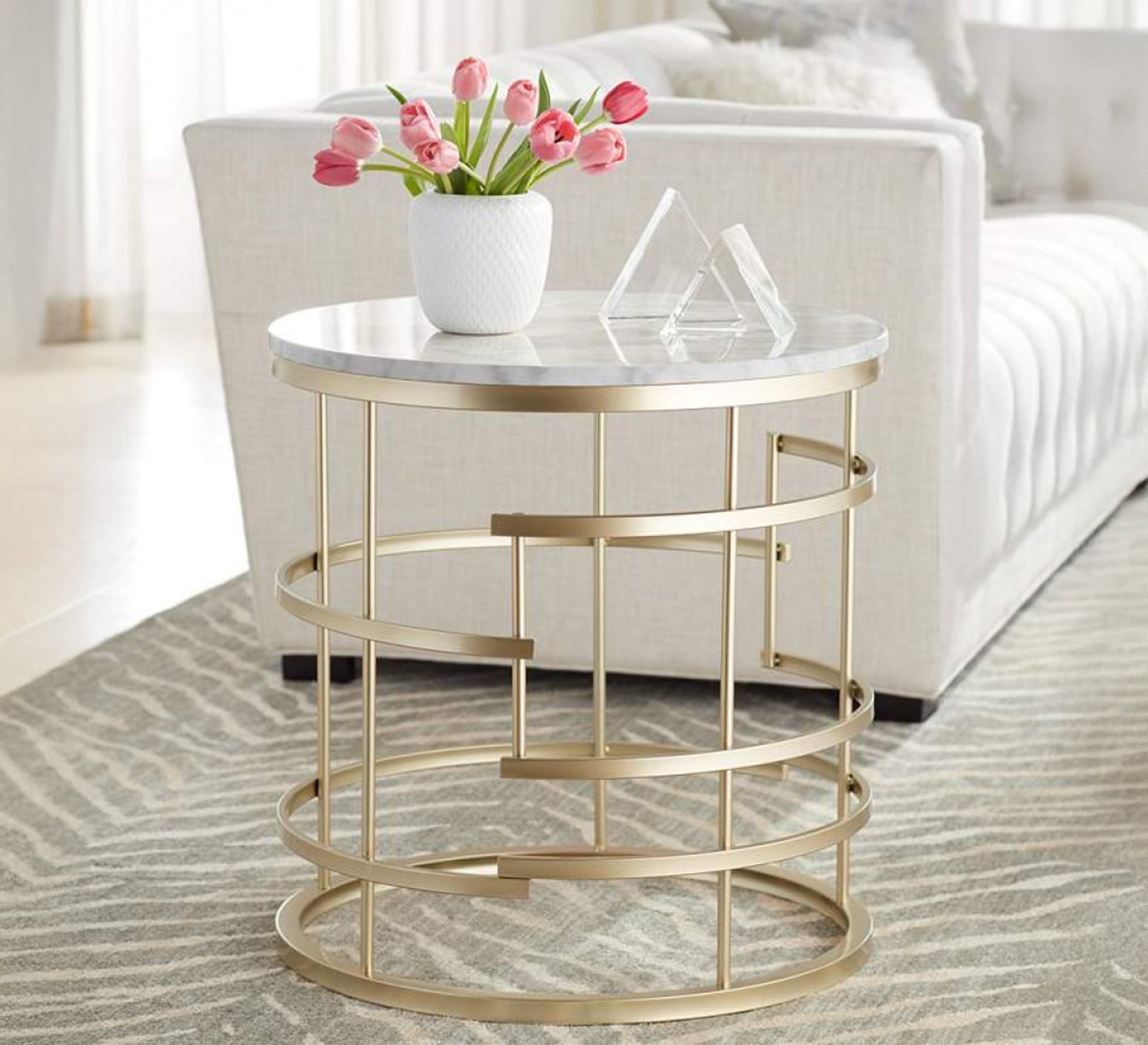 Circular table with a decorative frame - Vitrine Furniture - Furniture