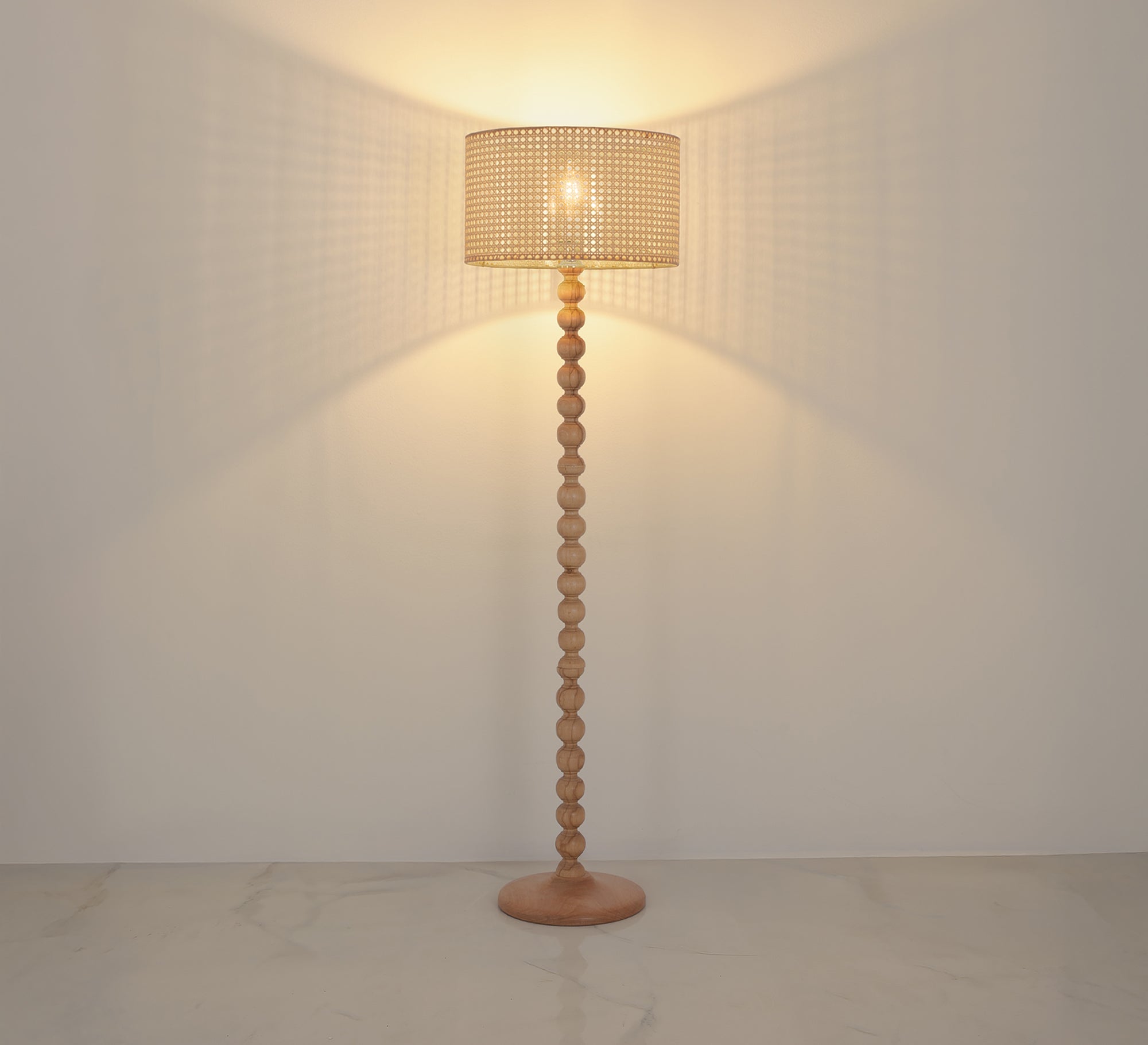 Classic and modern floor lamp - Vitrine Furniture - Floor lamps