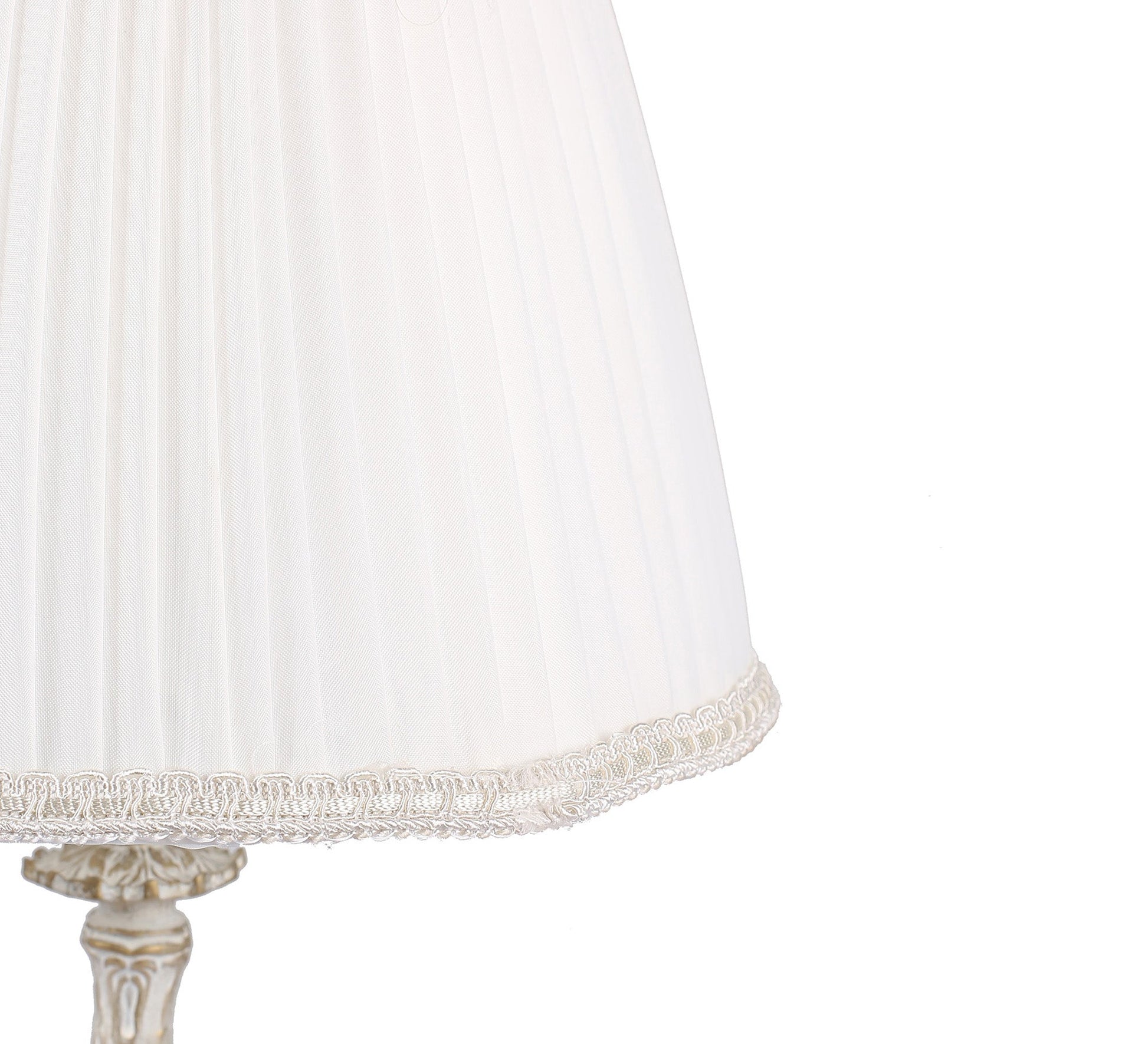 Classic antique style lamp - Vitrine Furniture - Lighting