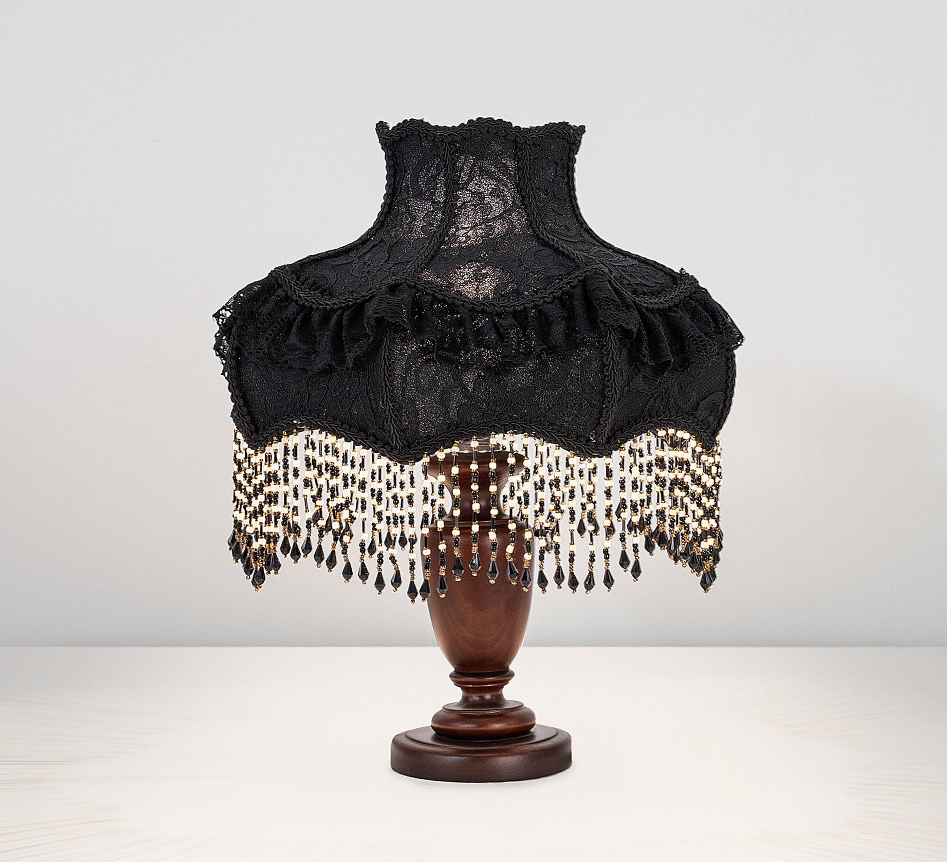 Classic Black Lamp - Vitrine Furniture - Lighting