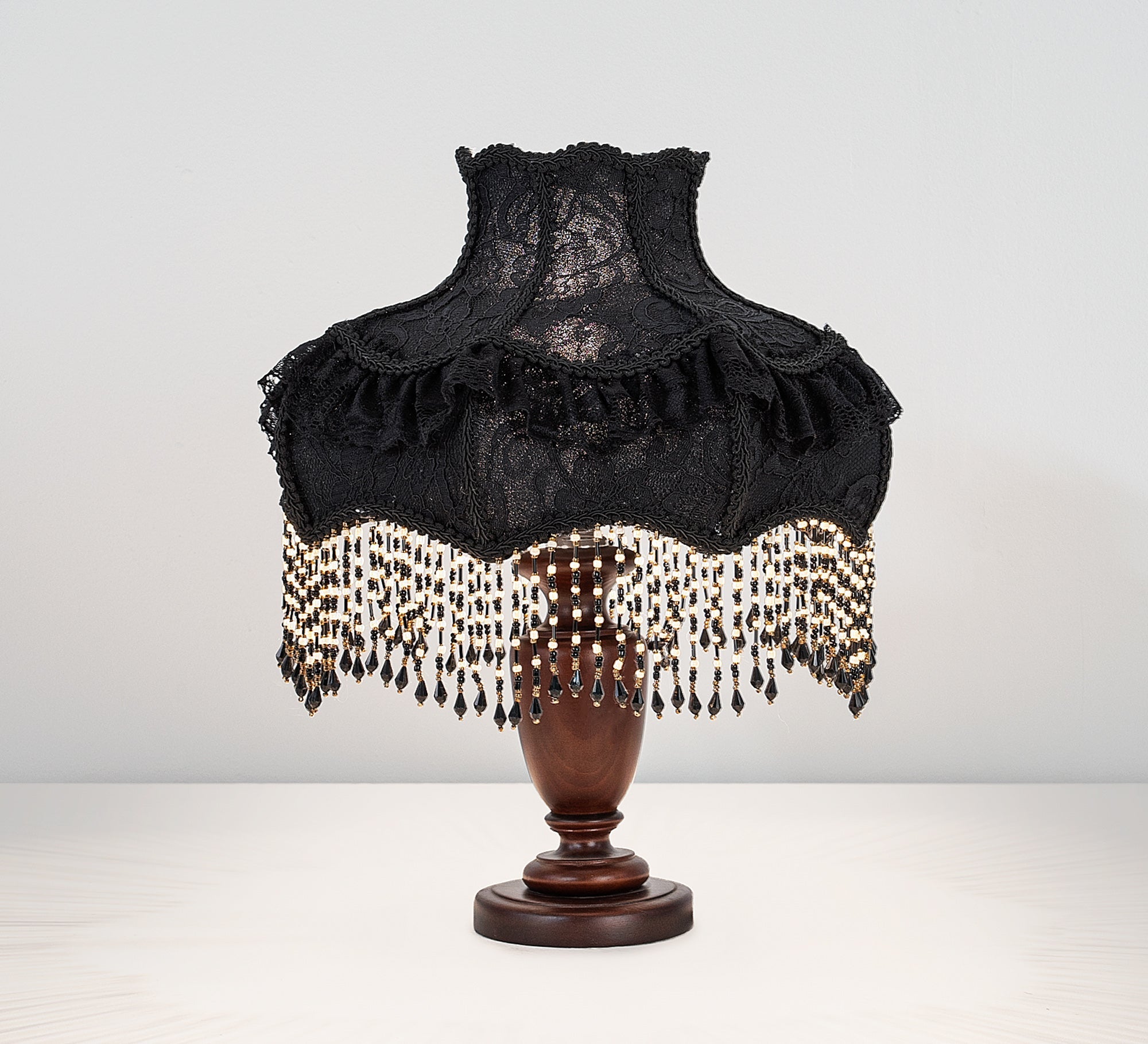 Classic Black Lamp - Vitrine Furniture - Lighting