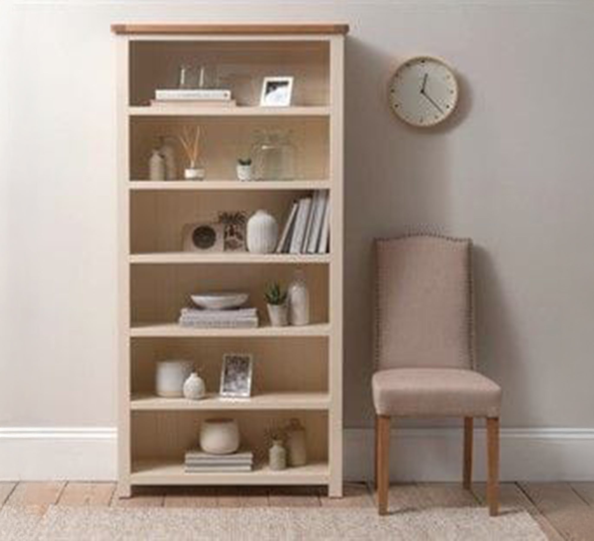 Classic bookcase with equal - height shelves - Vitrine Furniture - Furniture