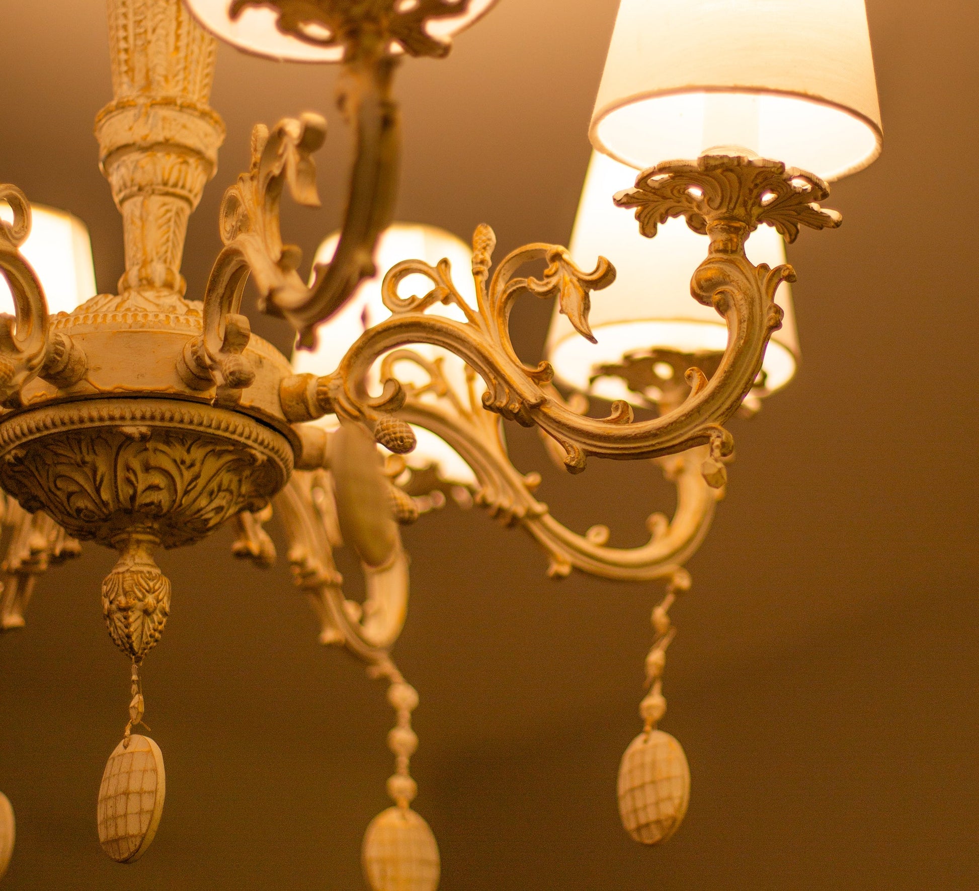 Classic chandelier with ivory and crystal touch - Vitrine Furniture - Lighting