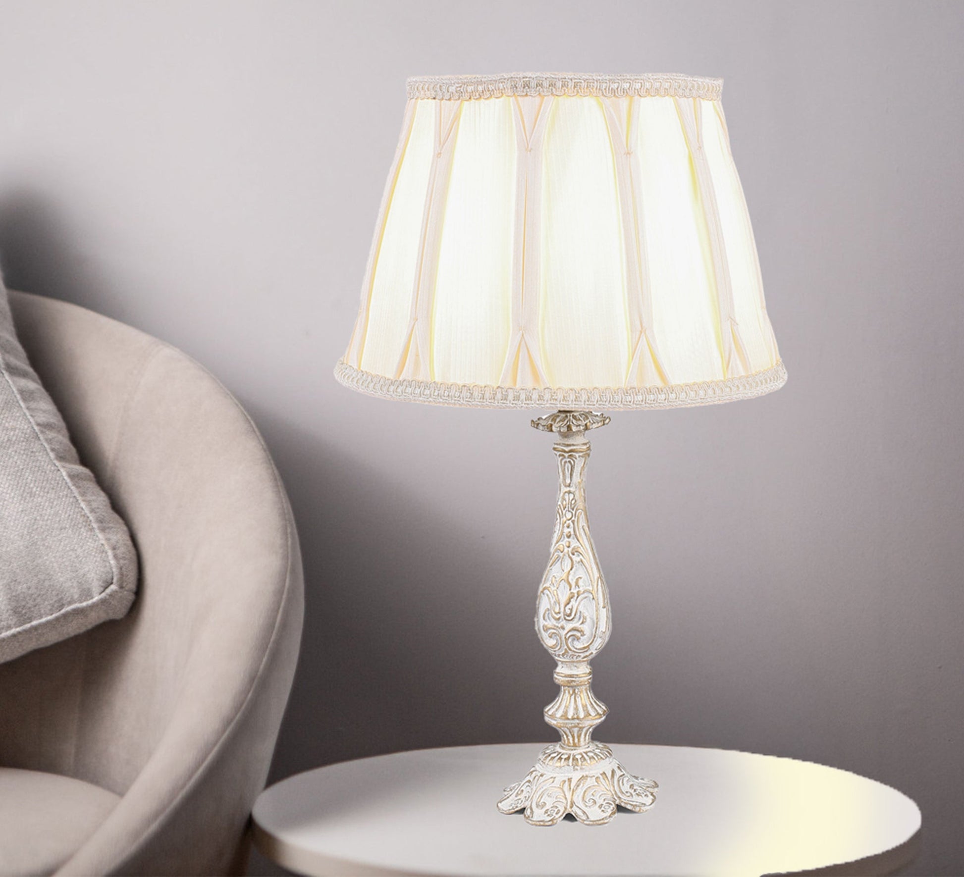 Classic, elegant, and bright table lamp - Vitrine Furniture - Lighting