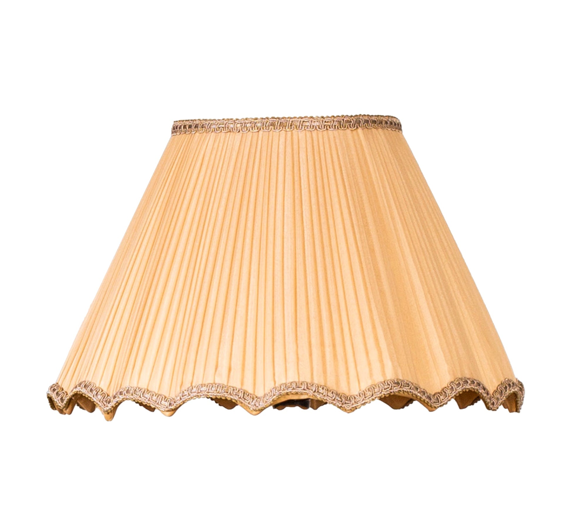 Classic floor lamp with carved base - Vitrine Furniture - Lighting