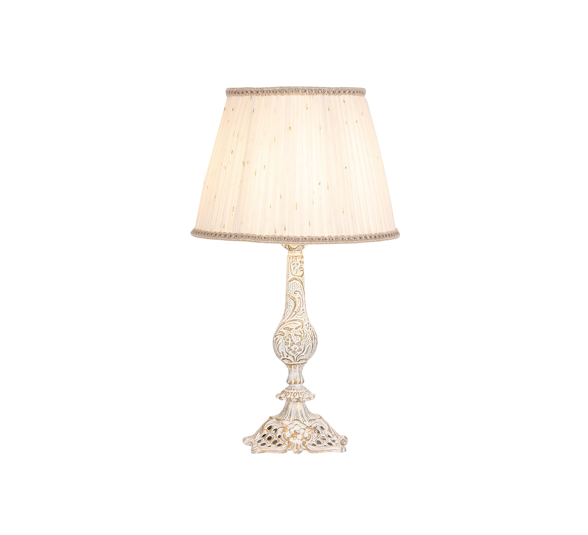 Classic lampshade with lace thread - Vitrine Furniture - Lighting