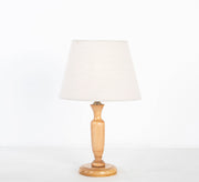 Classic lampshade with wooden base - Vitrine Furniture - Lighting