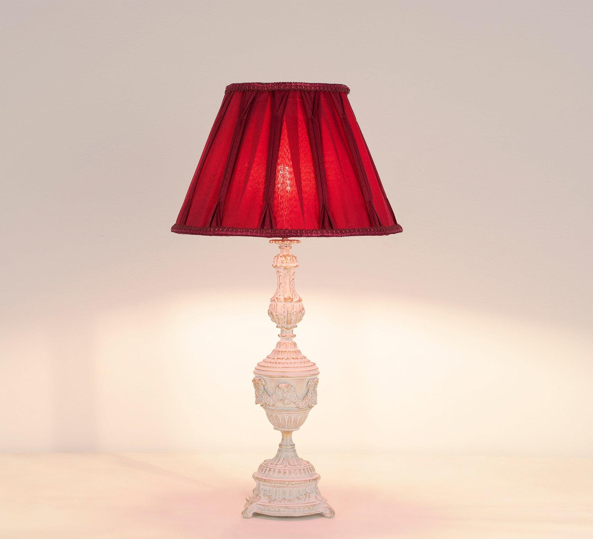 Classic table lamp in burgundy shade - Vitrine Furniture - Lighting