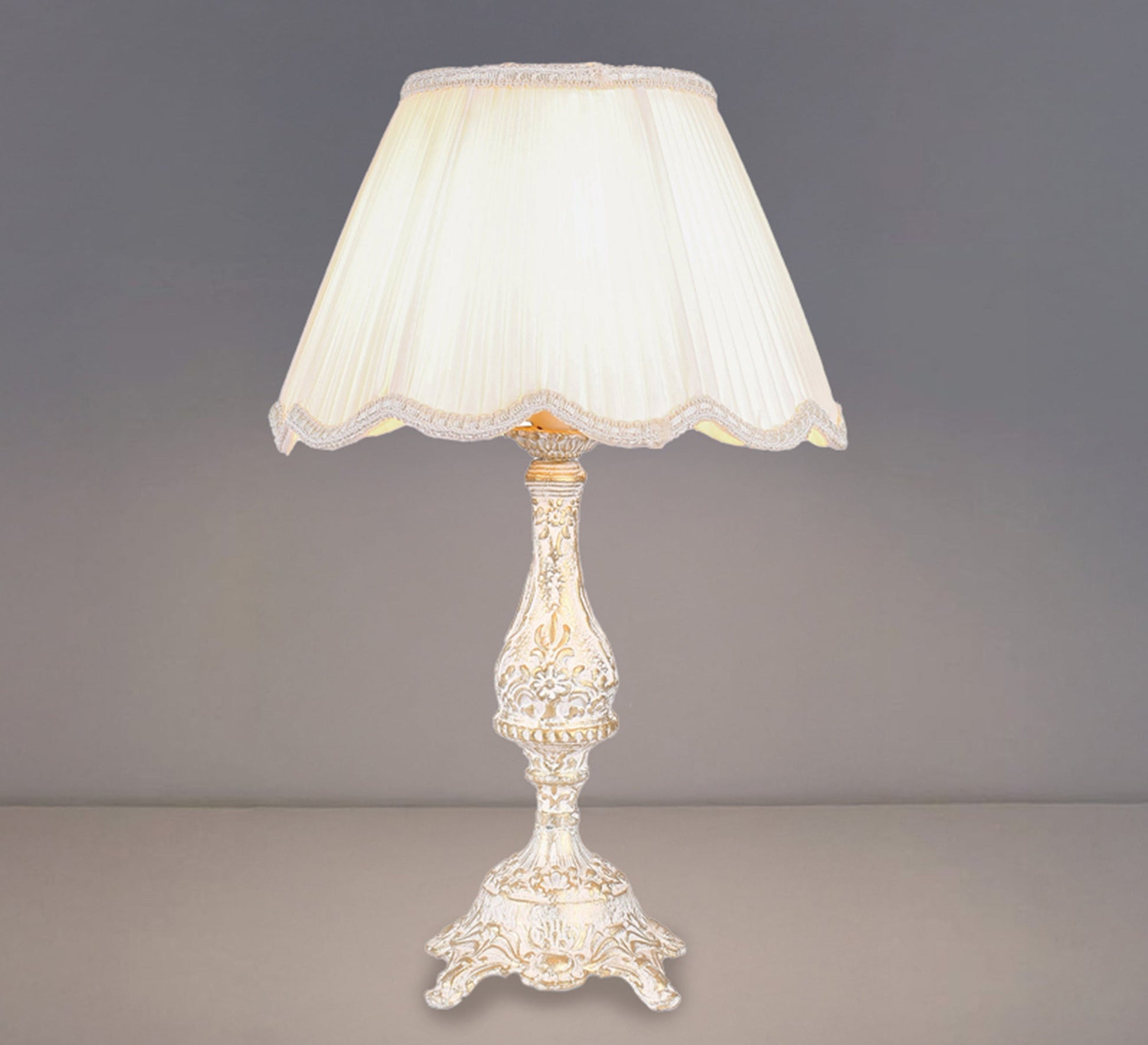 Classic table lamp with elegant decor - Vitrine Furniture - Lighting