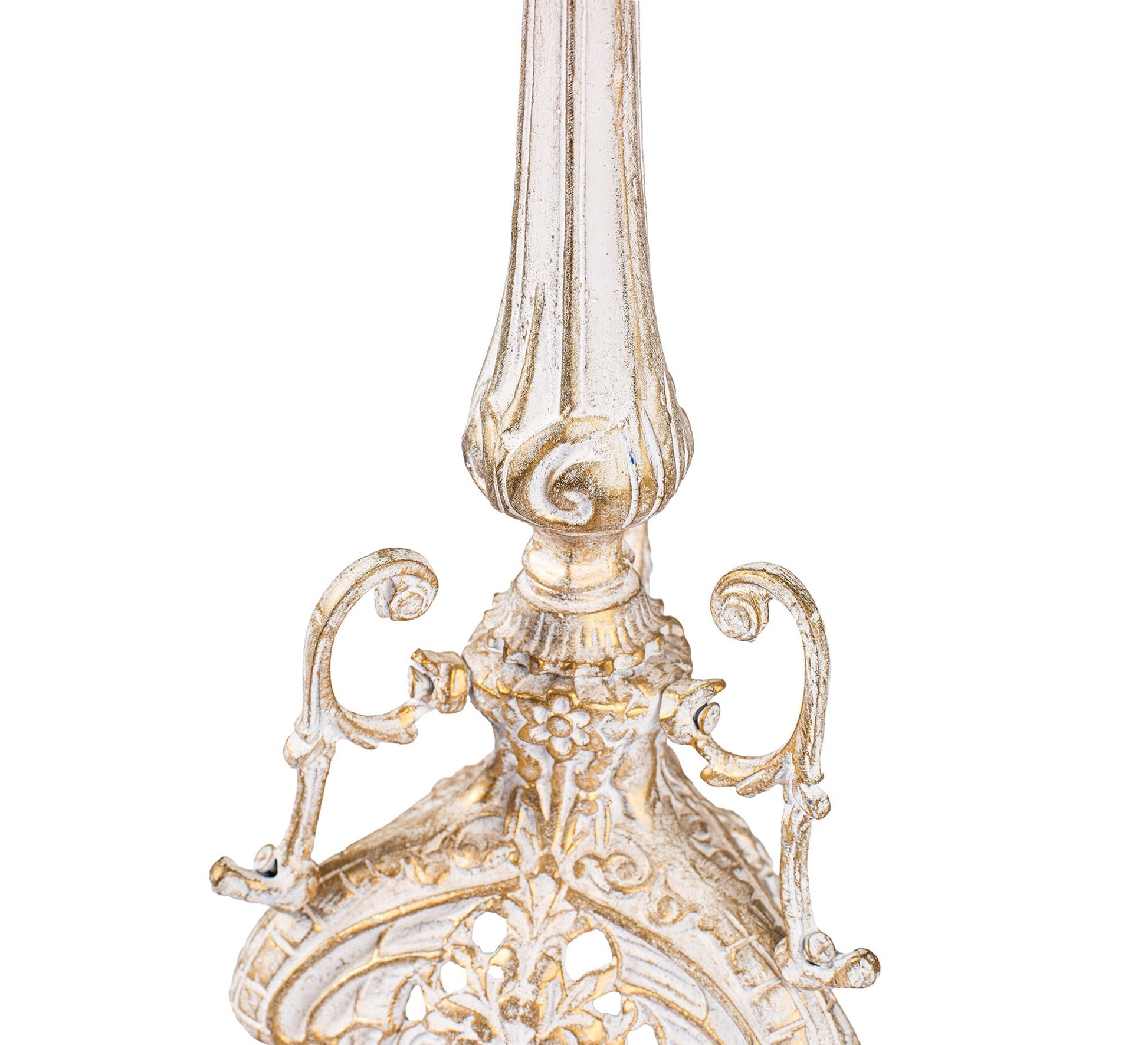 Classic table lighting with antique motifs - Vitrine Furniture - Lighting