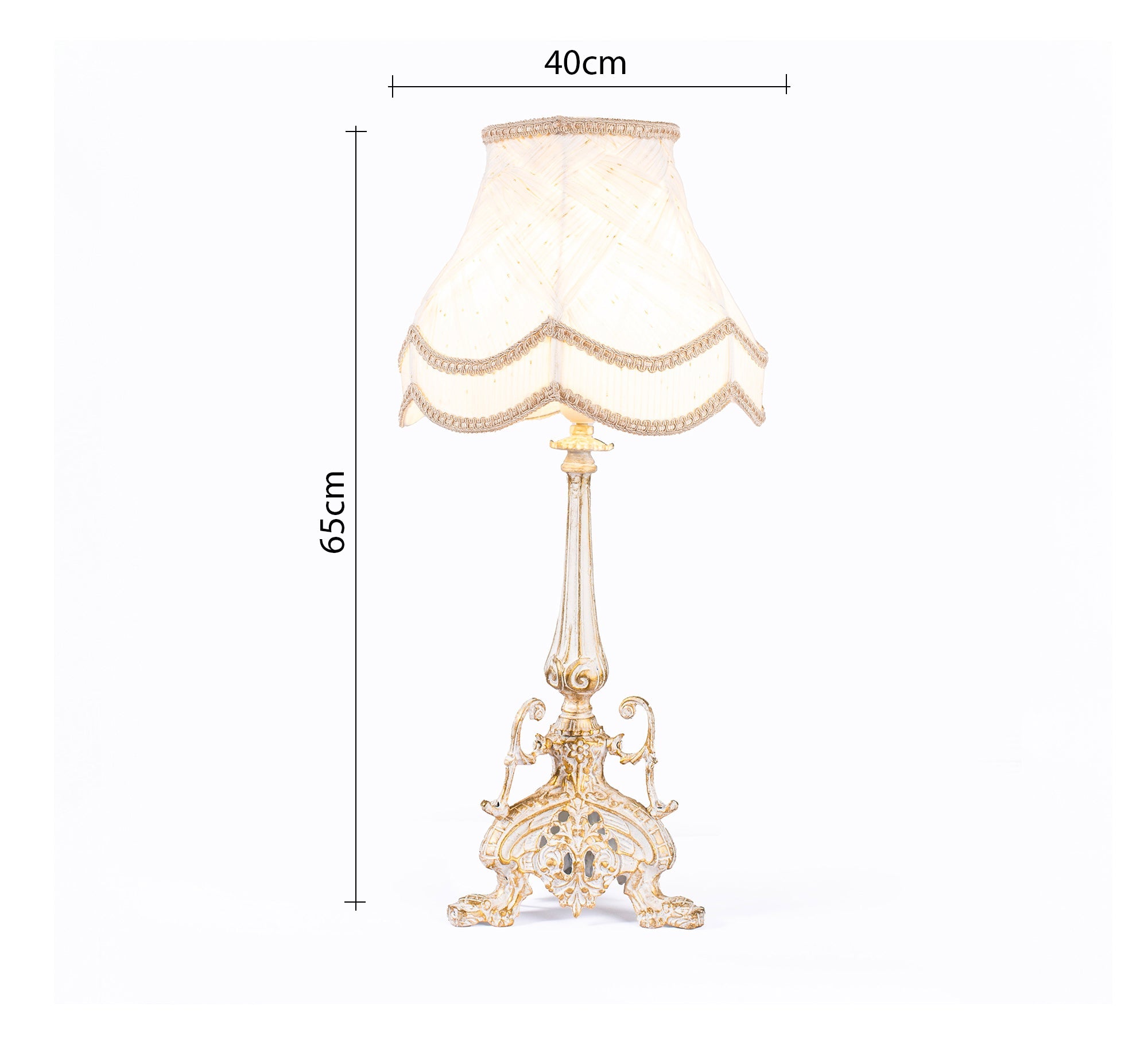 Classic table lighting with antique motifs - Vitrine Furniture - Lighting