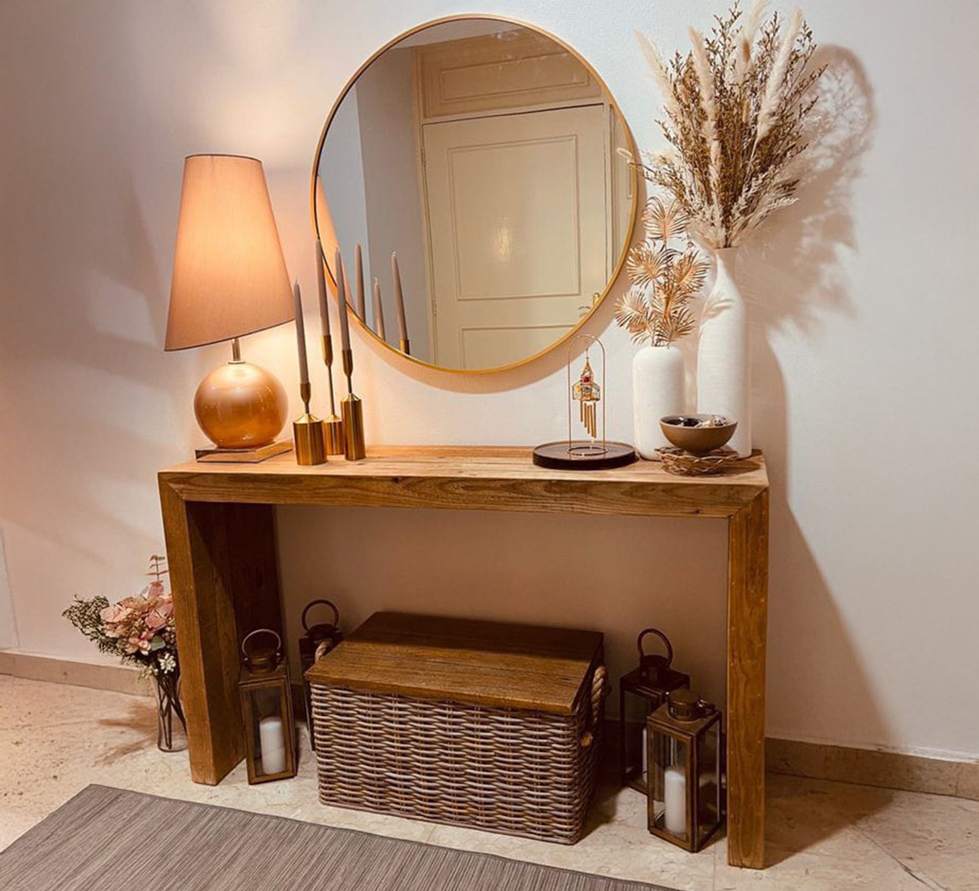 Classic touch wooden console table with round mirror top - Vitrine Furniture - Furniture