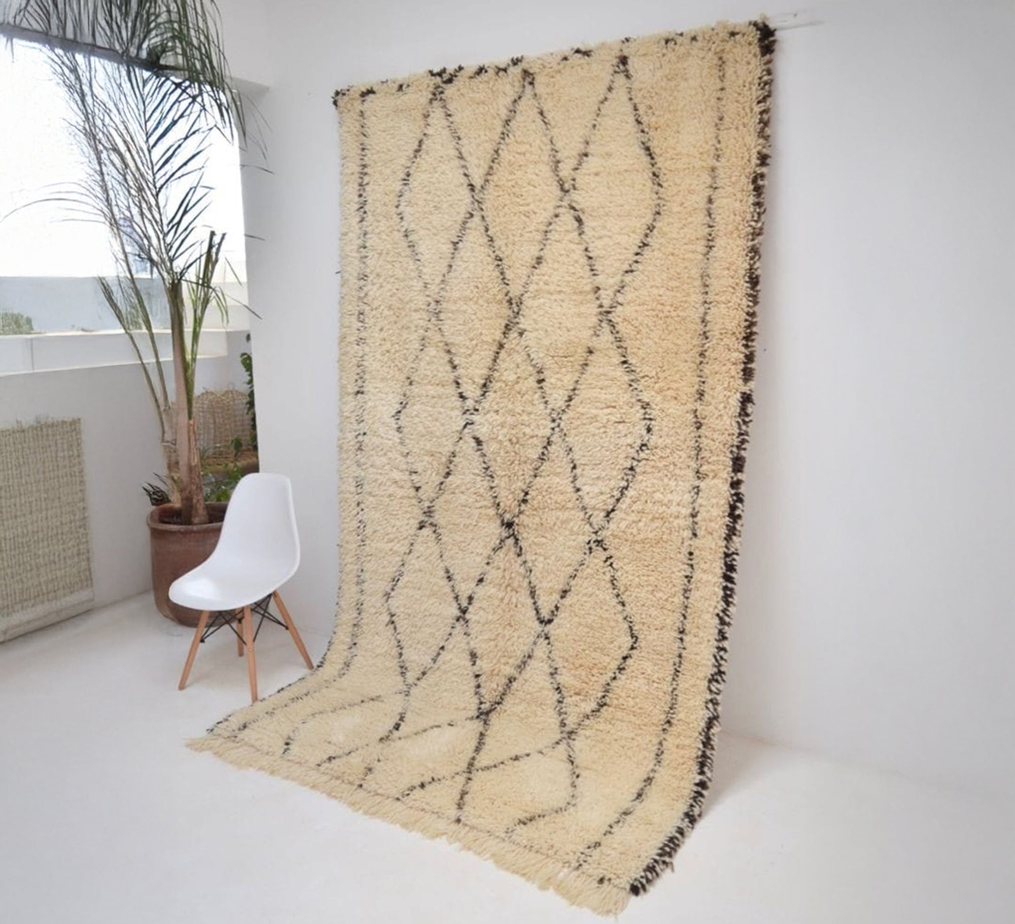 Colored rug with irregular fur patches - Vitrine Furniture - Accessories