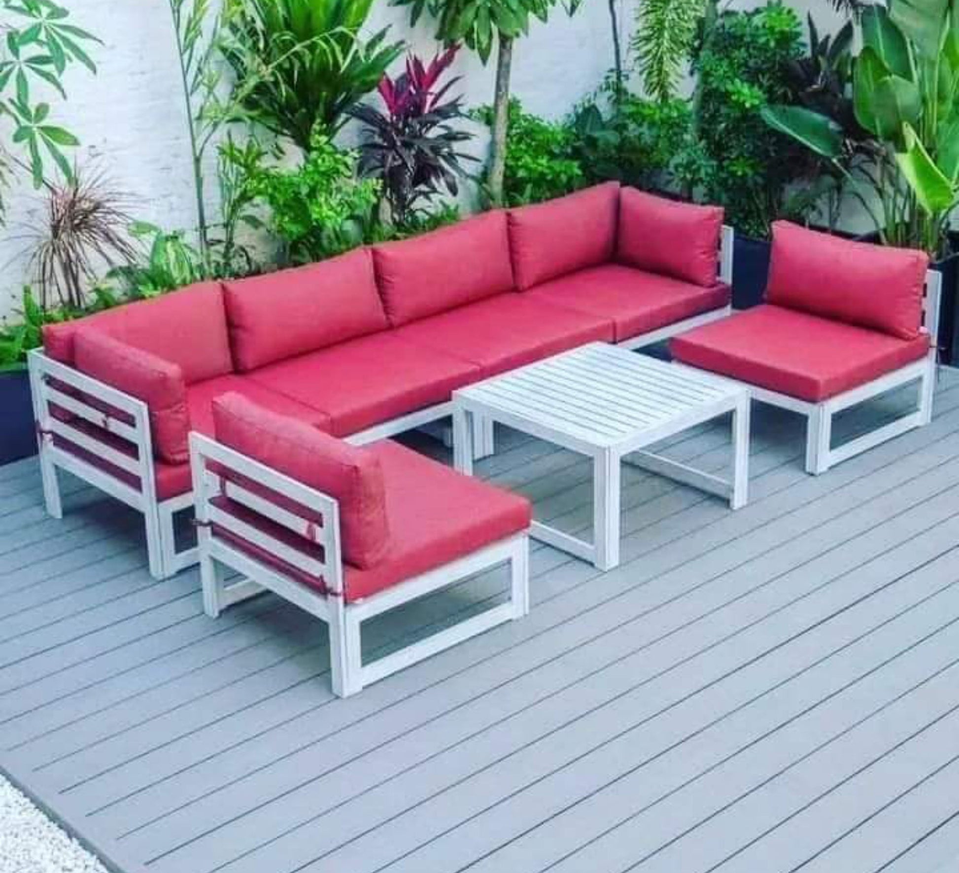 Corner it with a pink steel brush with the letter U - Vitrine Furniture - Outdoor Products