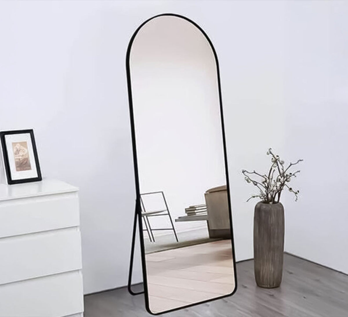 Curved floor mirror with a back stand - Vitrine Furniture - Mirrors