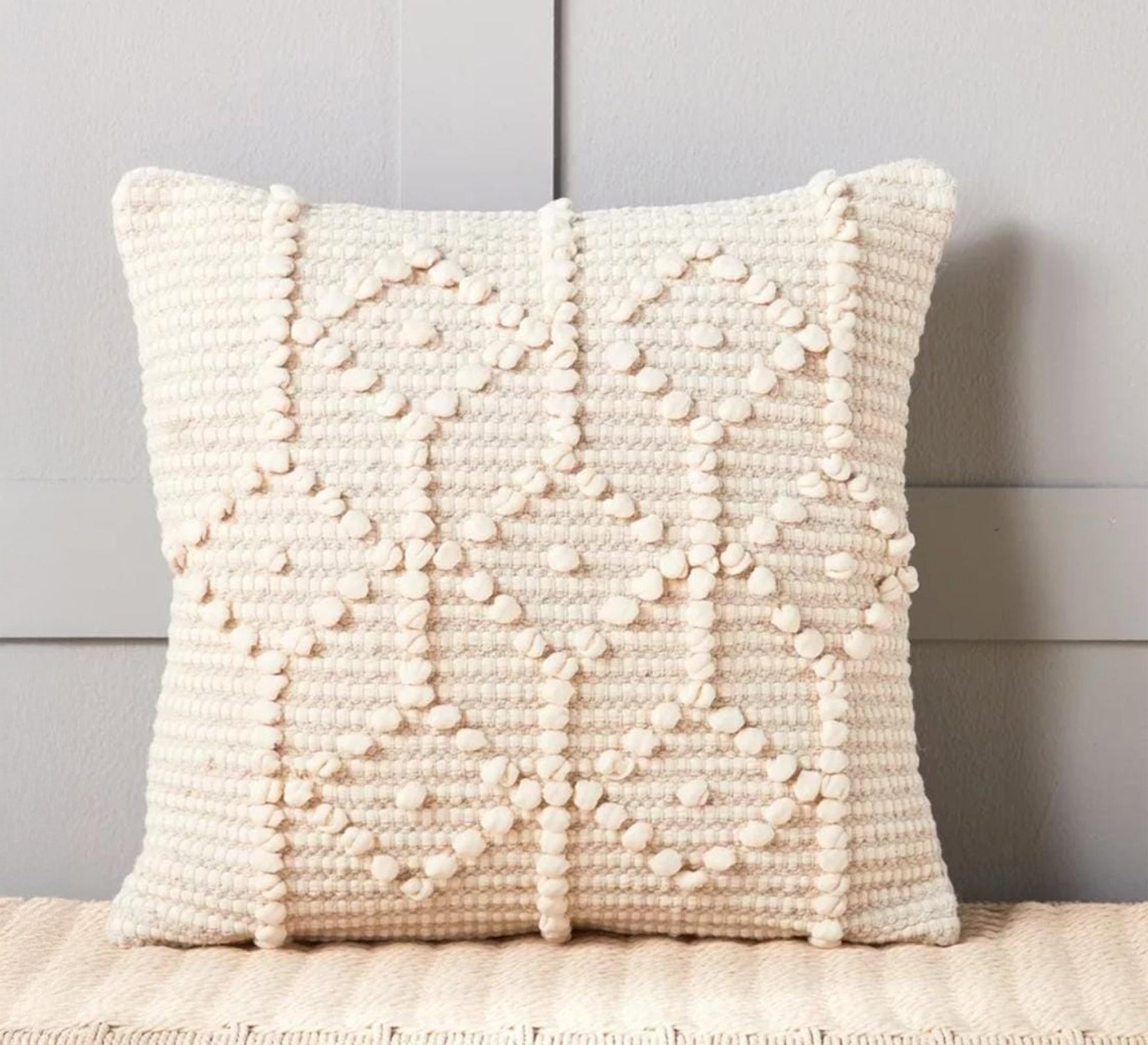 Cushions featuring intricate details - Vitrine Furniture - Accessories