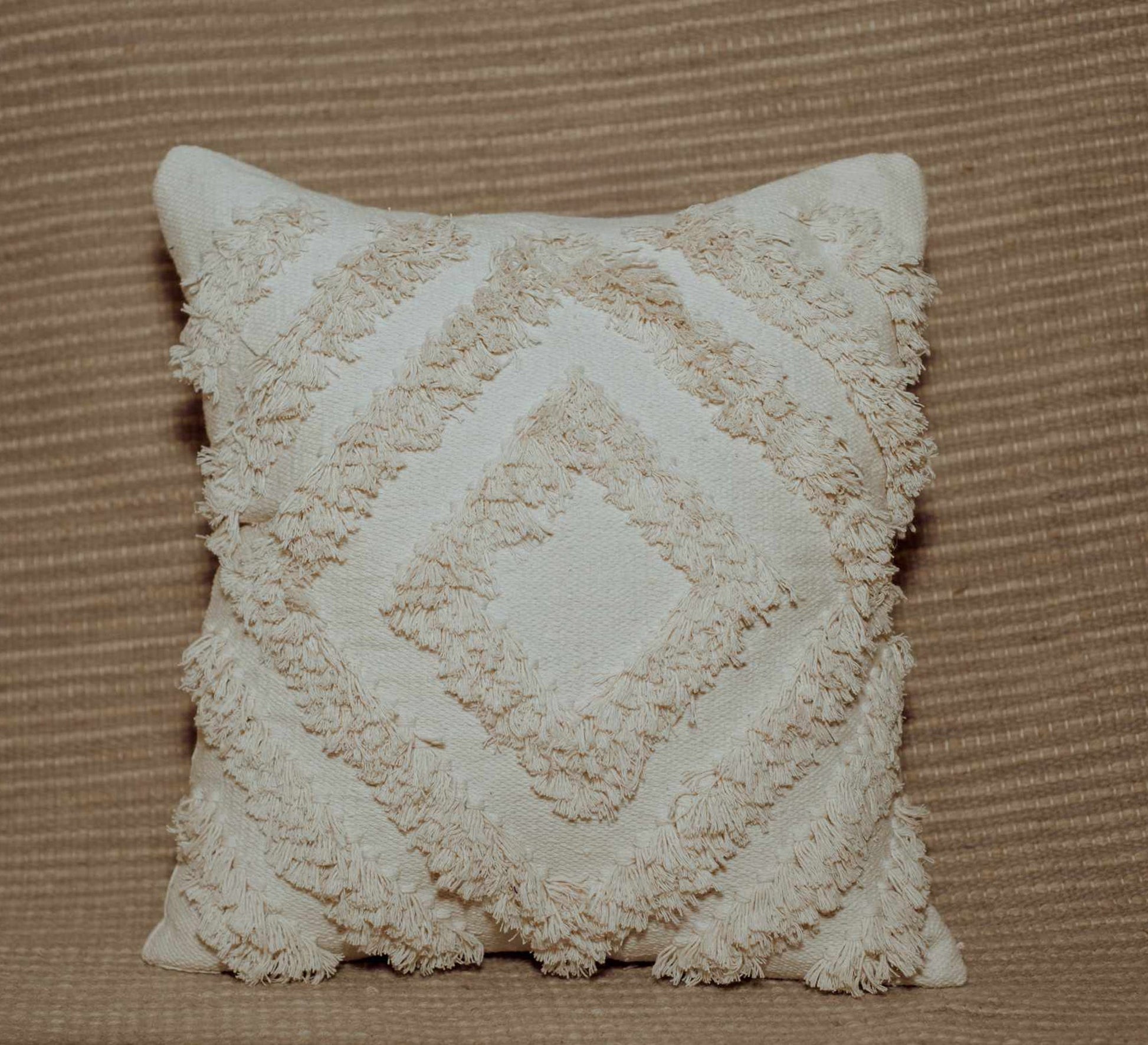 Cushions that add sophisticated visual depth - Vitrine Furniture - Accessories